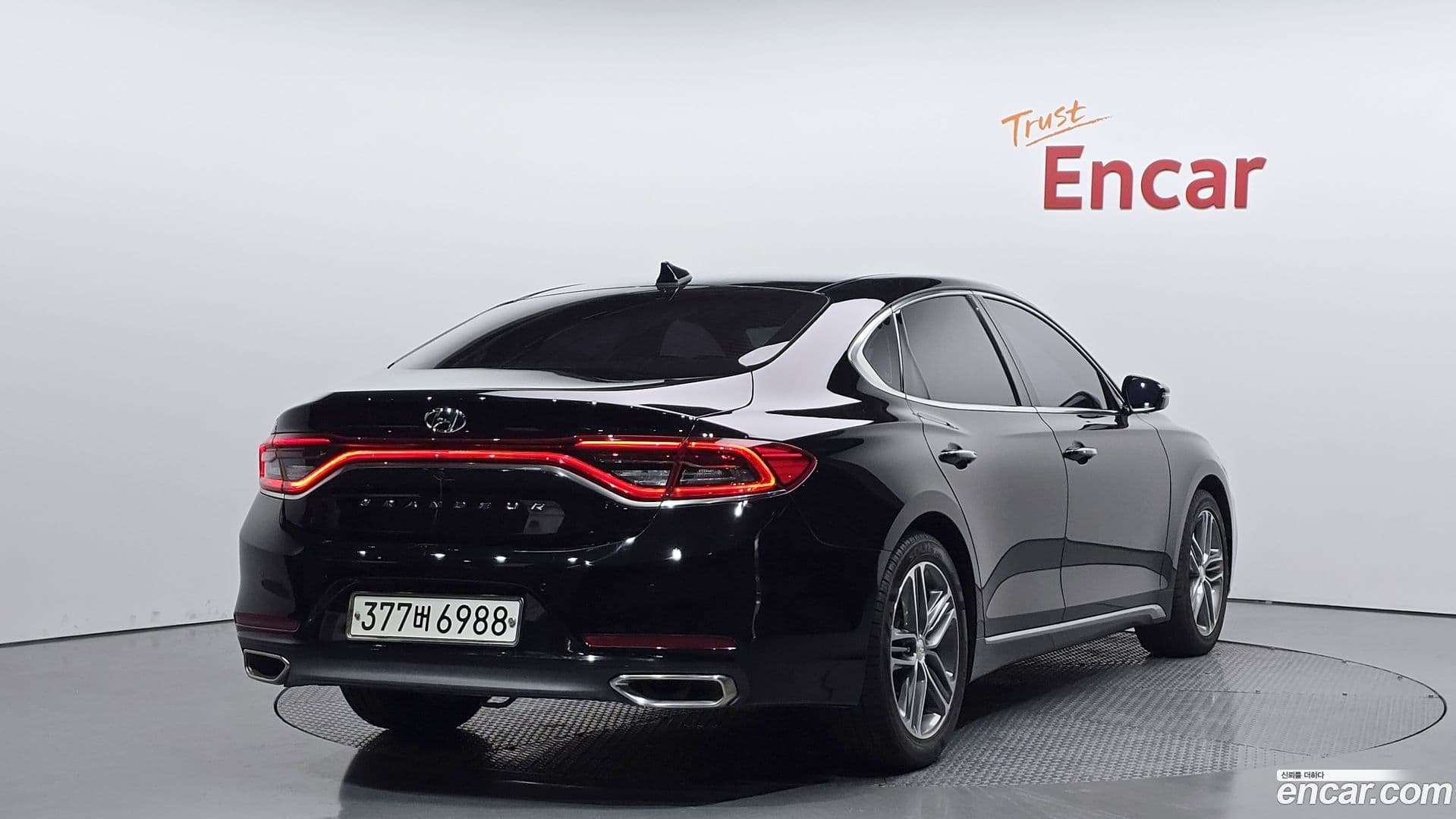 Main__Slider__Photo:Grandeur Hyundai 2017.11-1