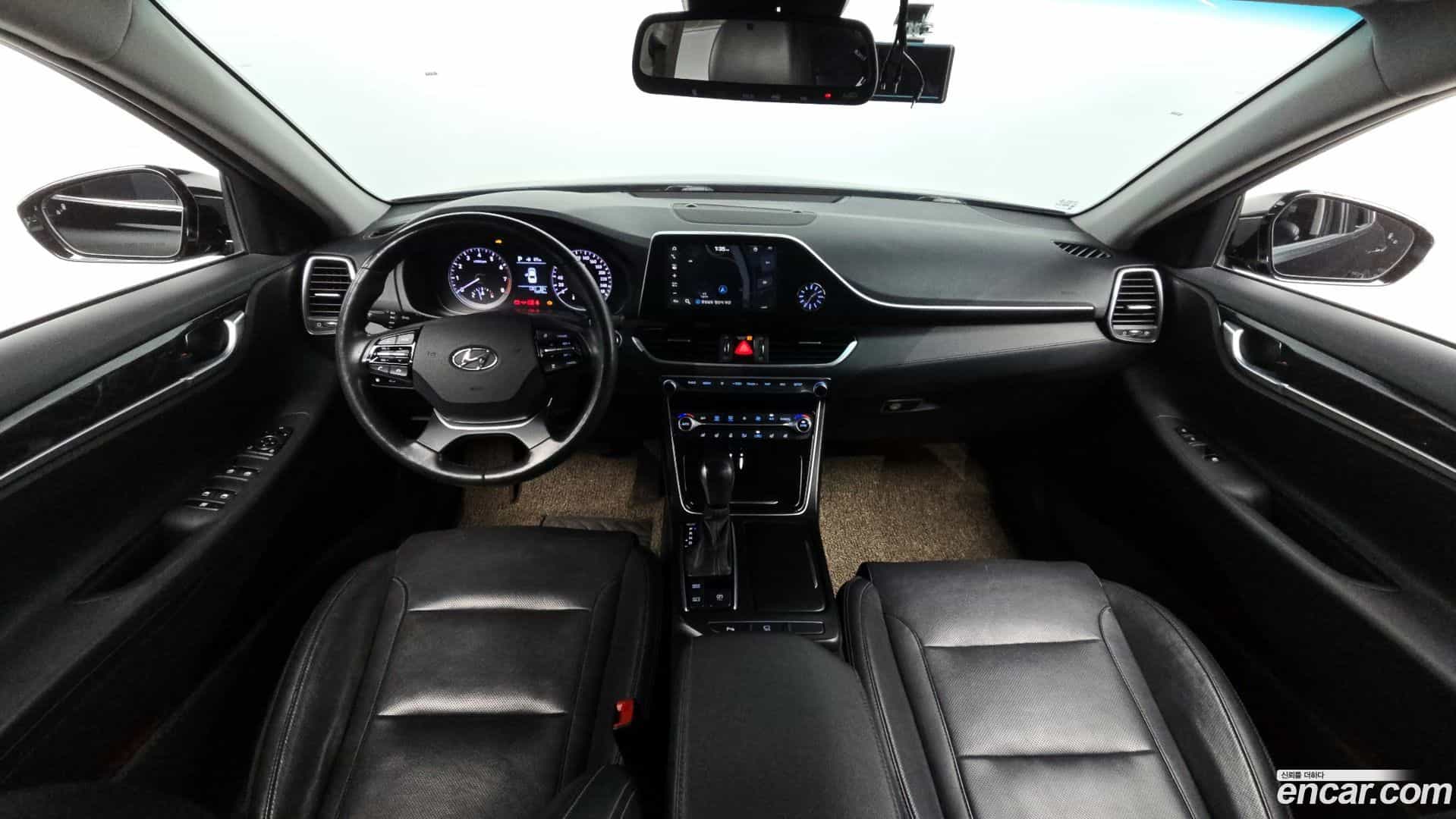 Grandeur Hyundai 2017.11-INNER-007