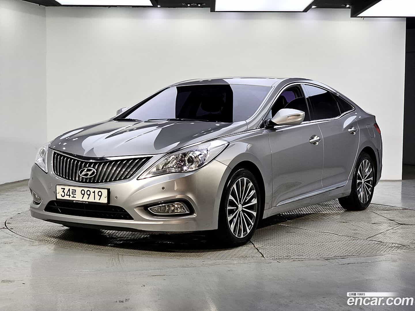 Grandeur Hyundai 2014.4-OUTER-001