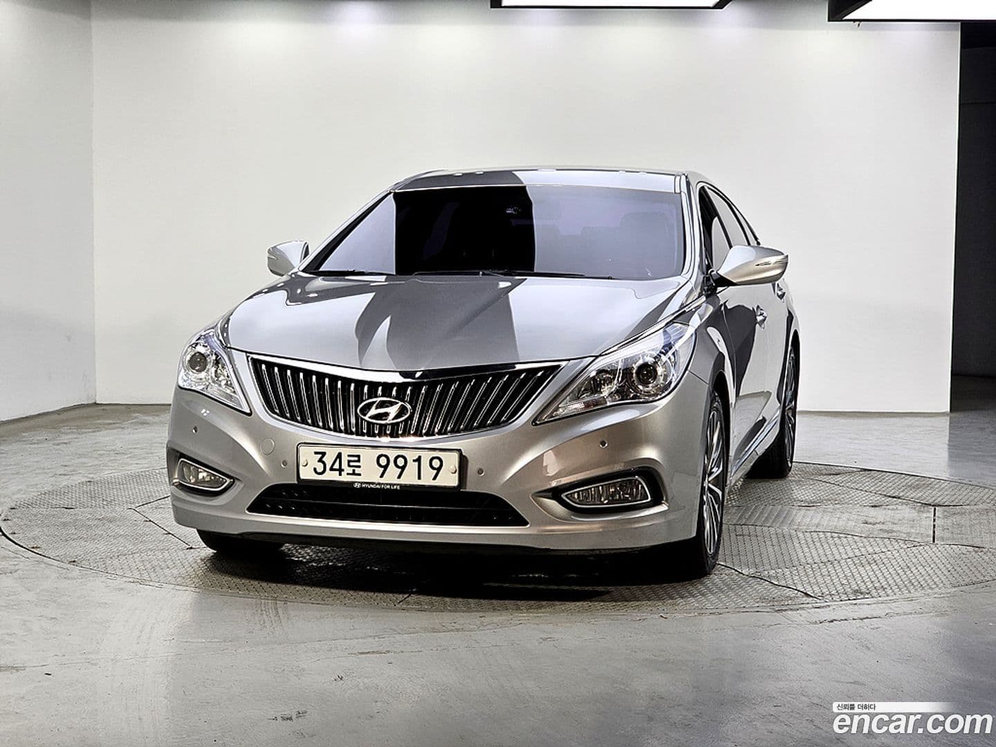 Main__Slider__Photo:Grandeur Hyundai 2014.4-1