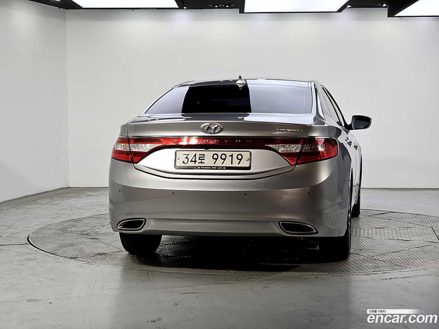 Grandeur Hyundai 2014.4-OUTER-003