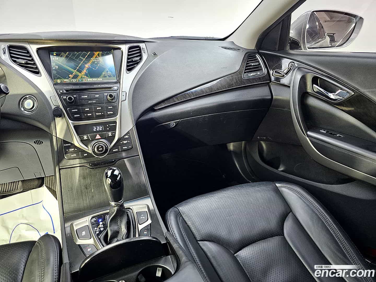 Grandeur Hyundai 2014.4-INNER-009