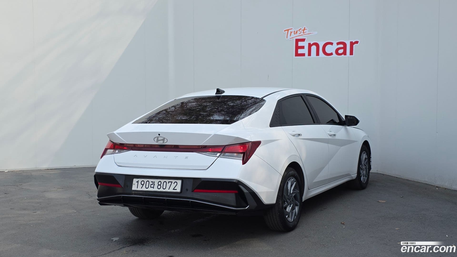 Main__Slider__Photo:AVANTE Hyundai 2023.6-1