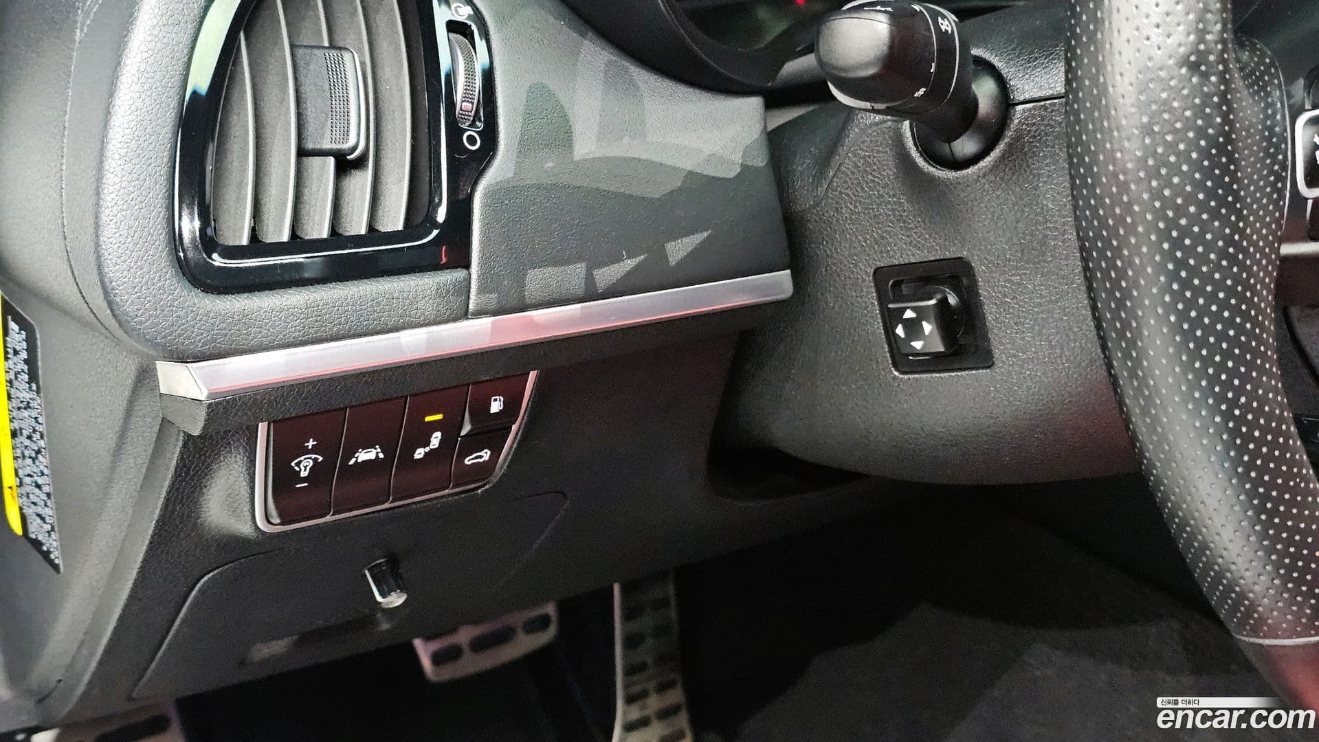 Main__Slider__Photo:Stinger Kia 2017.5-15