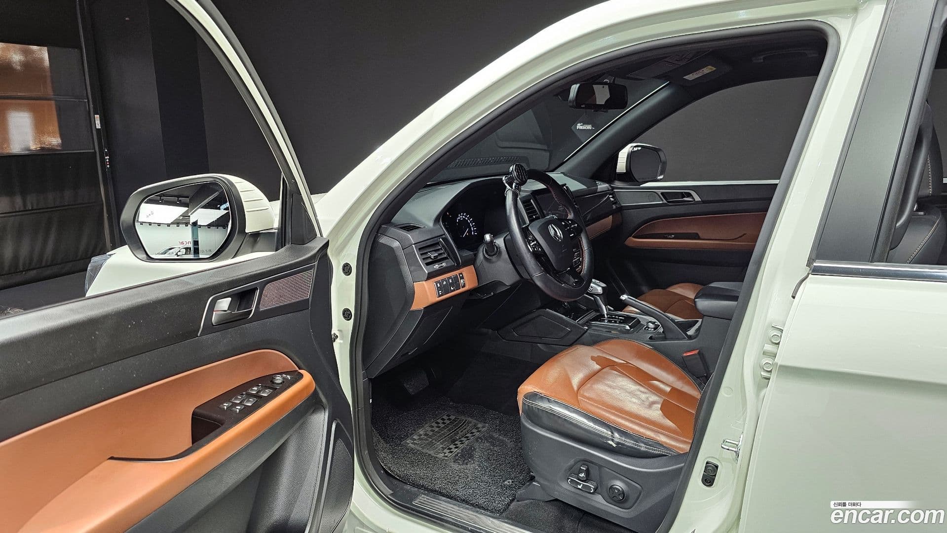 Main__Slider__Photo:Rexton KG_Mobility_Ssangyong 2020.11-10