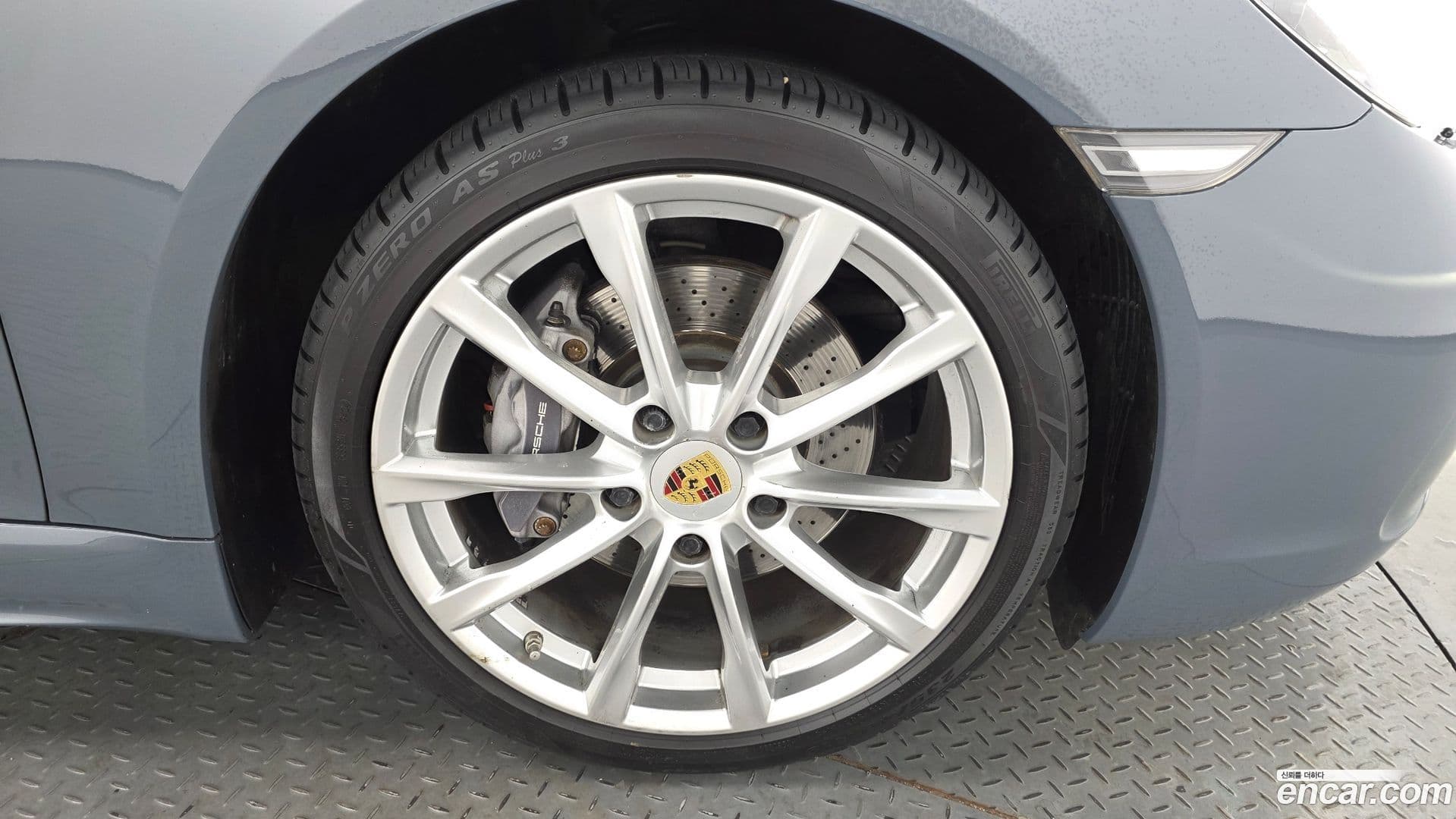 Main__Slider__Photo:718 Porsche 2017.4-4