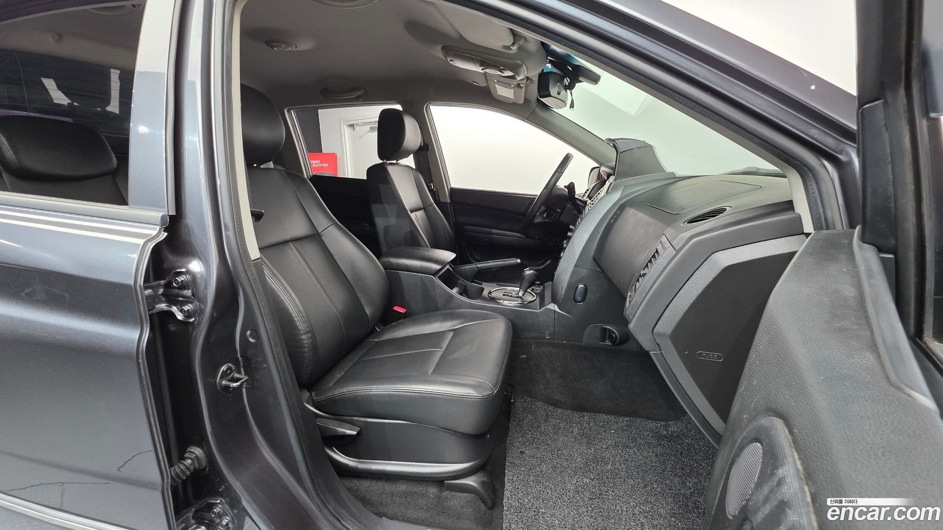 Main__Slider__Photo:KORANDO KG_Mobility_Ssangyong 2015.5-9