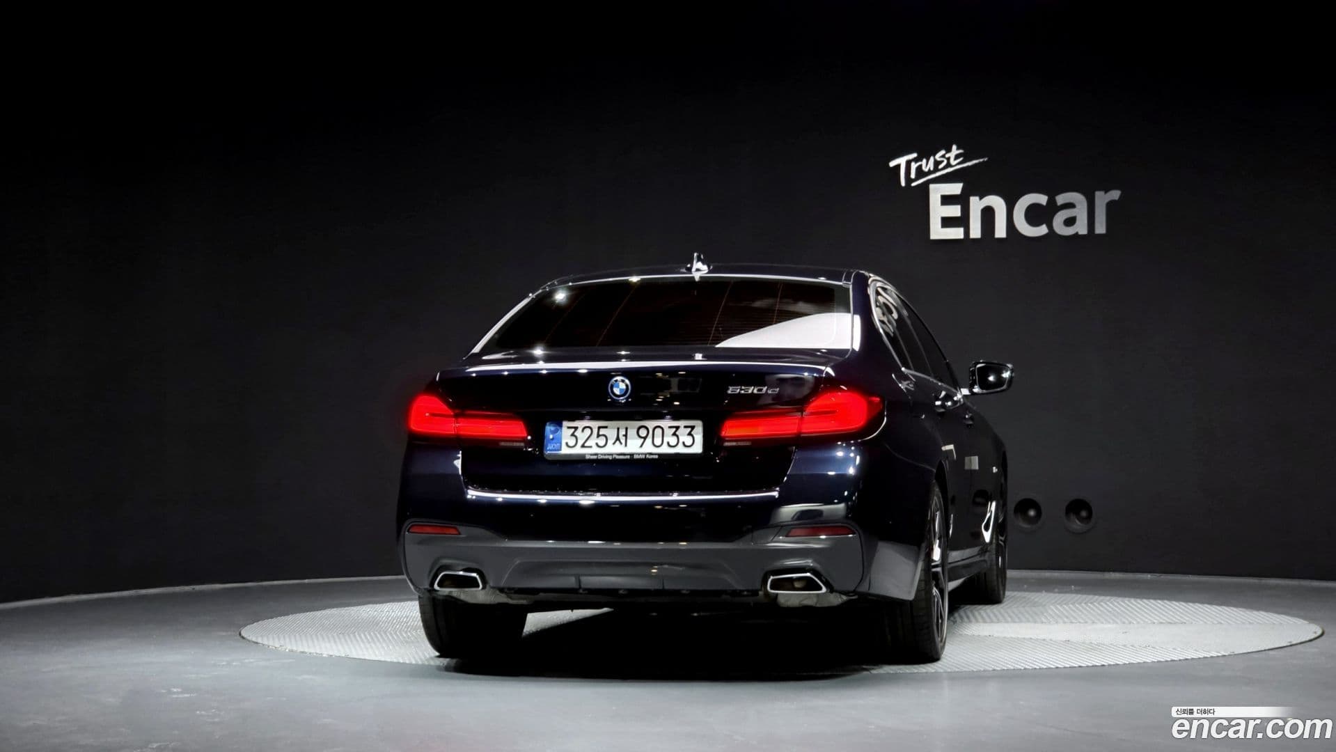 Main__Slider__Photo:5-Series BMW 2022.1-3