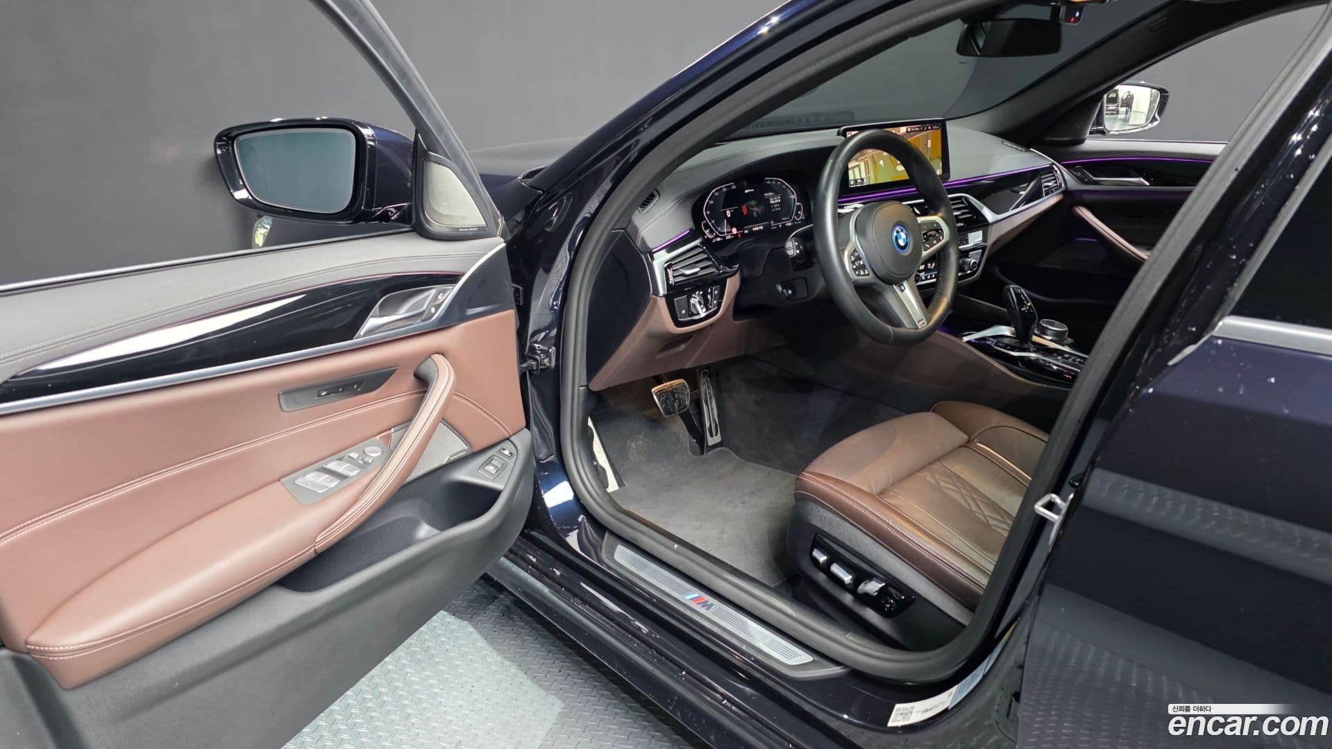 Main__Slider__Photo:5-Series BMW 2022.1-10