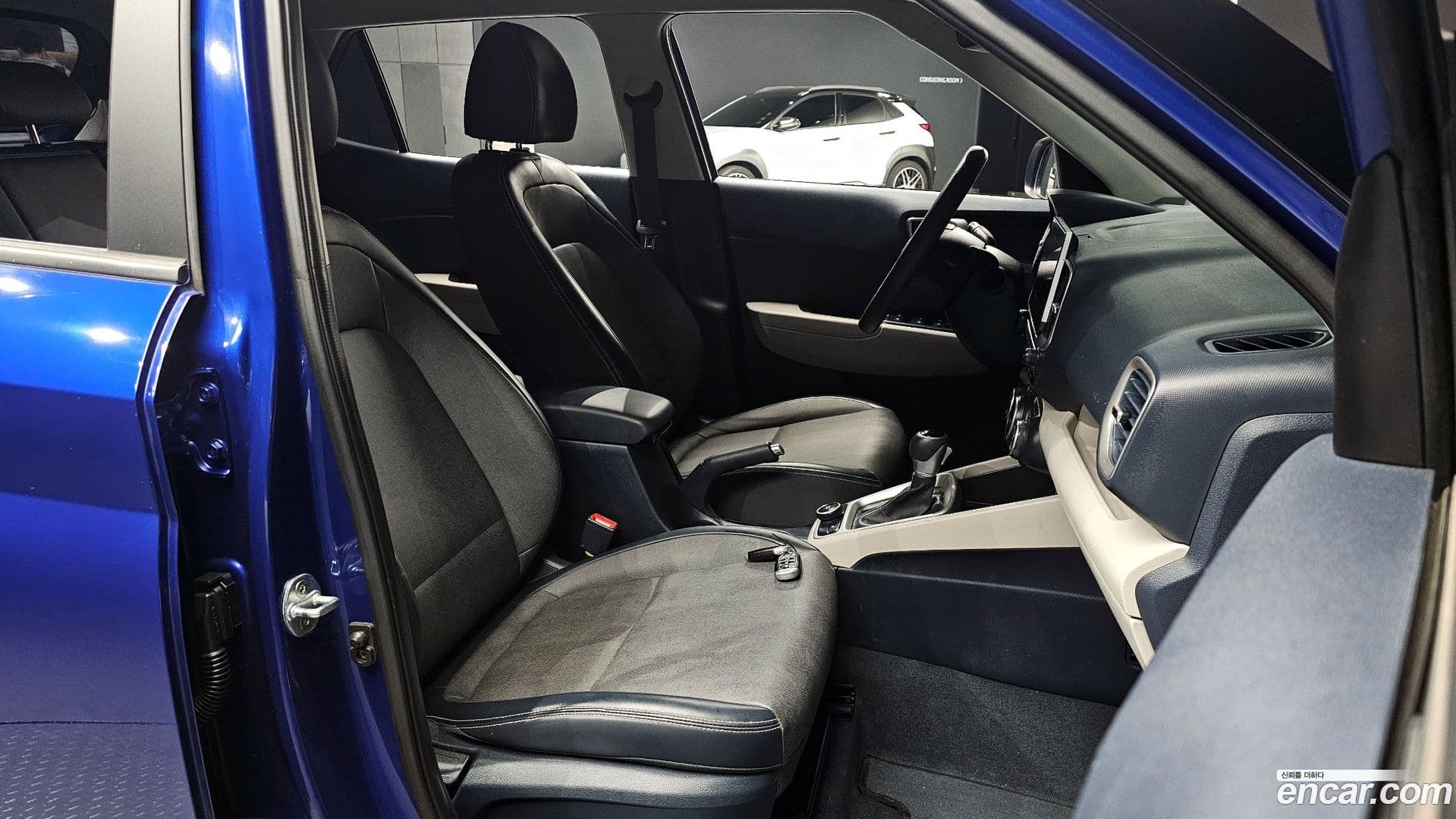 Main__Slider__Photo:Venue Hyundai 2020.5-9