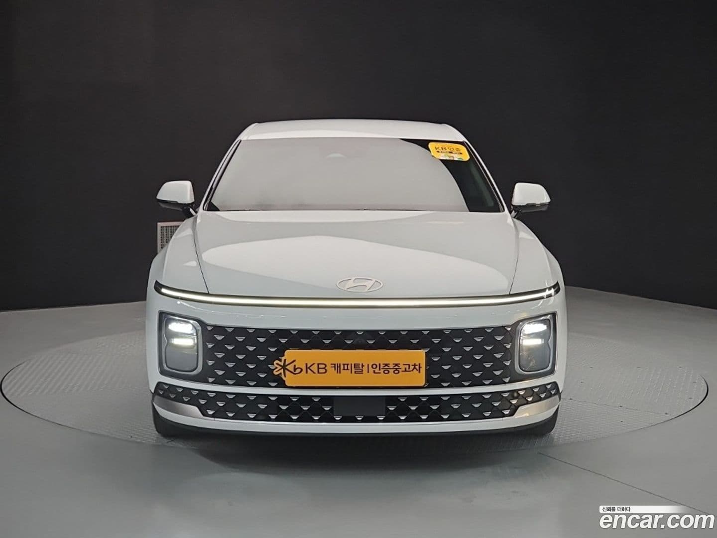 Main__Slider__Photo:Grandeur Hyundai 2023.0-2