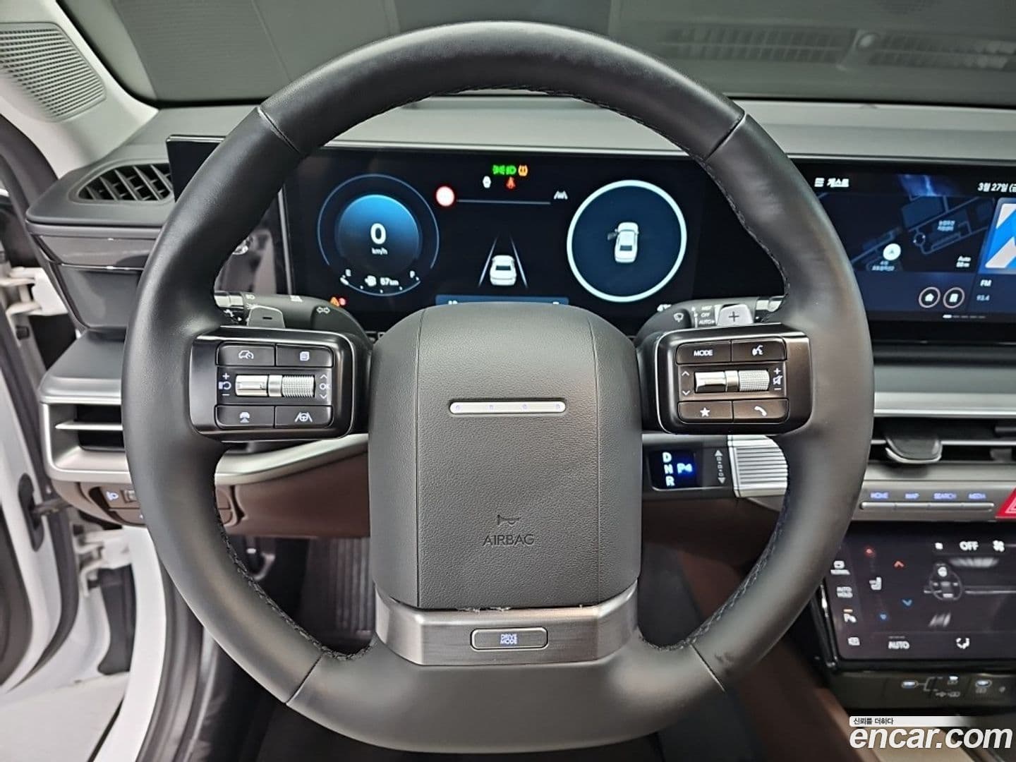 Main__Slider__Photo:Grandeur Hyundai 2023.0-12