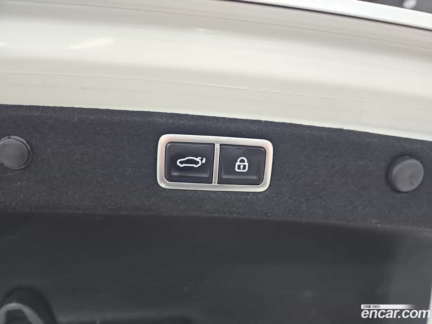 Grandeur Hyundai 2023.0-OPTION-024