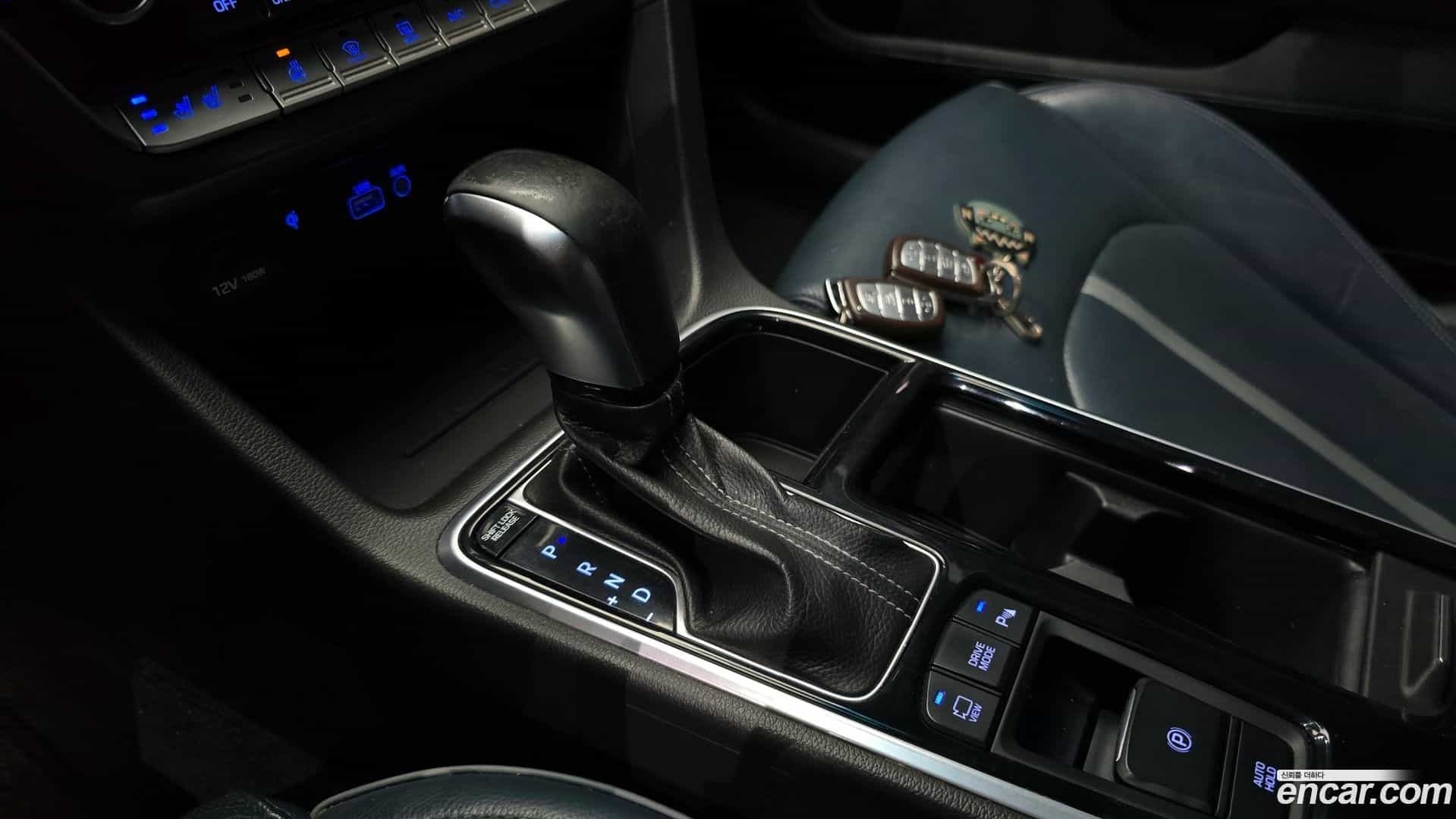 Sonata Hyundai 2018.1-INNER-009