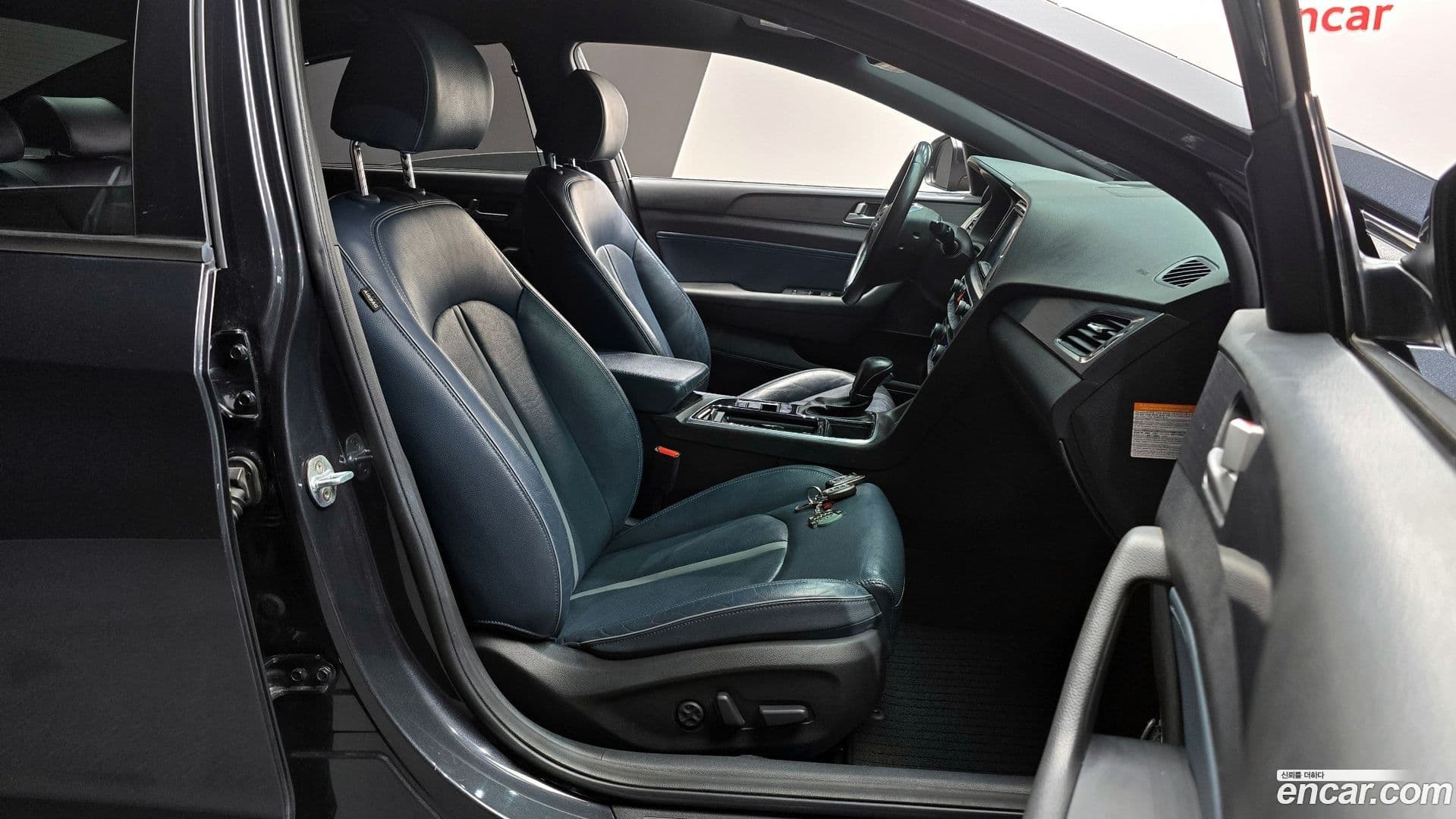 Main__Slider__Photo:Sonata Hyundai 2018.1-9