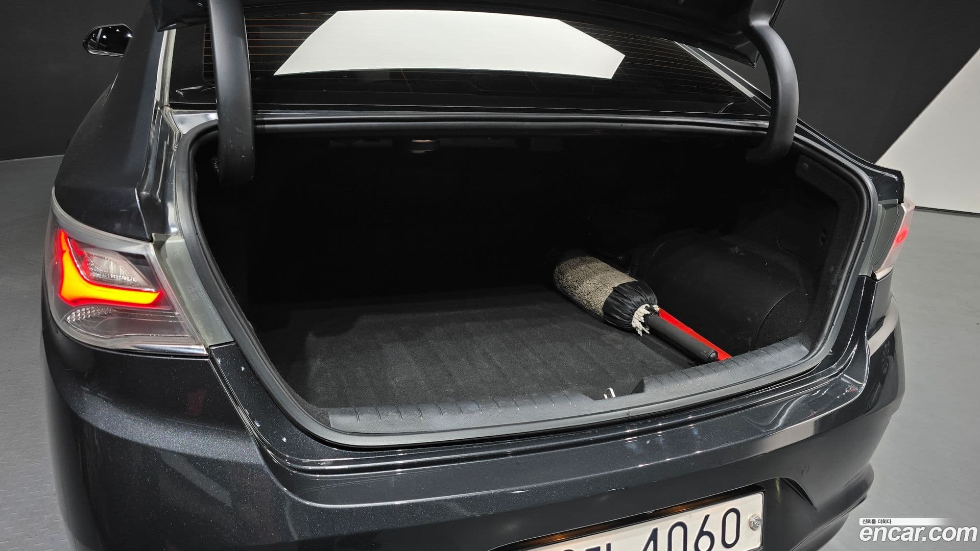 Main__Slider__Photo:Sonata Hyundai 2018.1-19