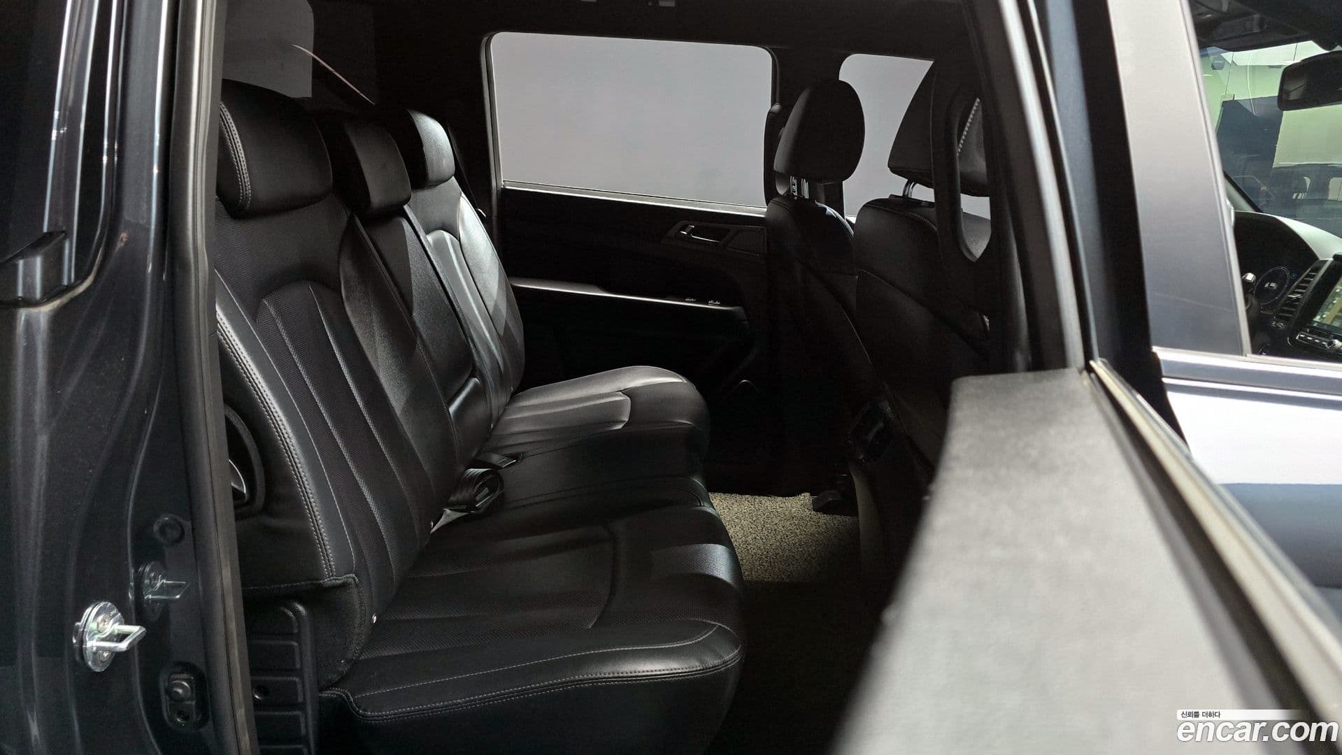 Main__Slider__Photo:Rexton KG_Mobility_Ssangyong 2022.1-11