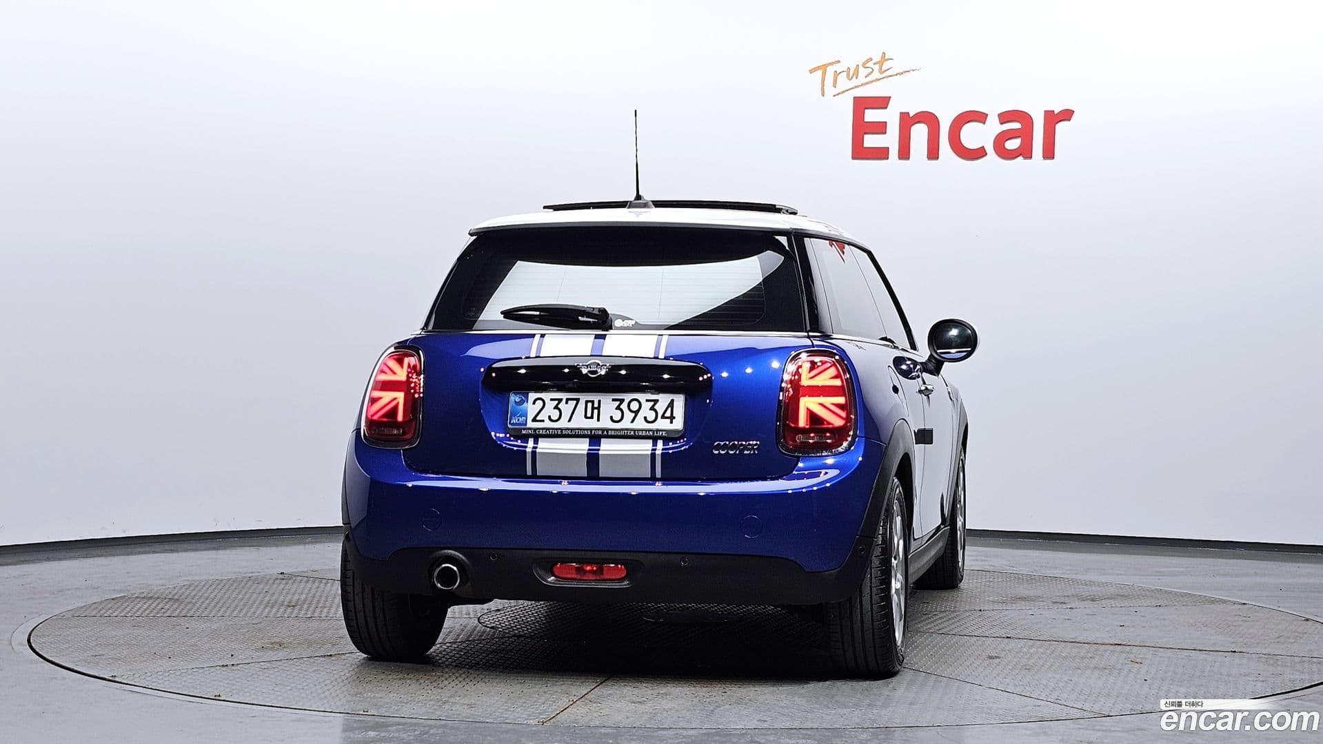 Main__Slider__Photo:Cooper Mini 2021.6-3