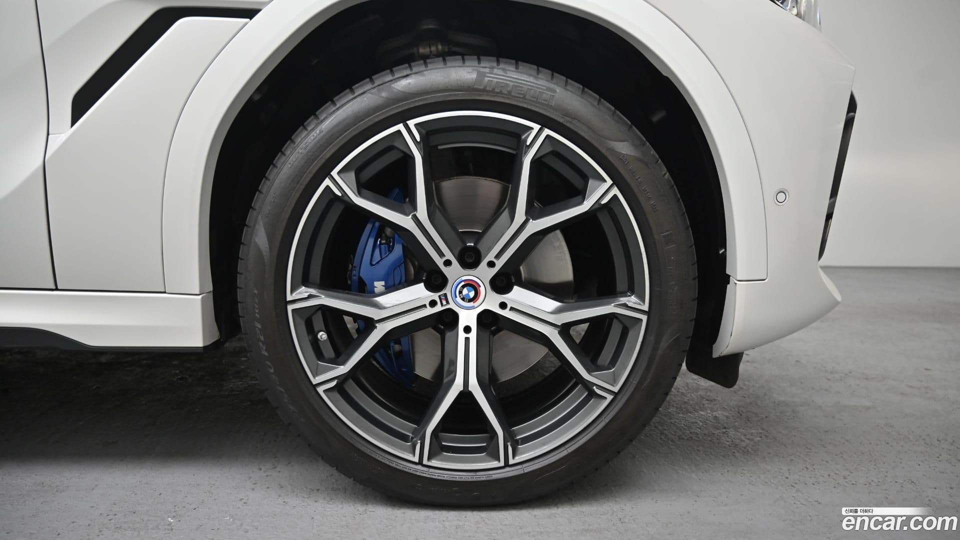 Main__Slider__Photo:X6 BMW 2022.7-4