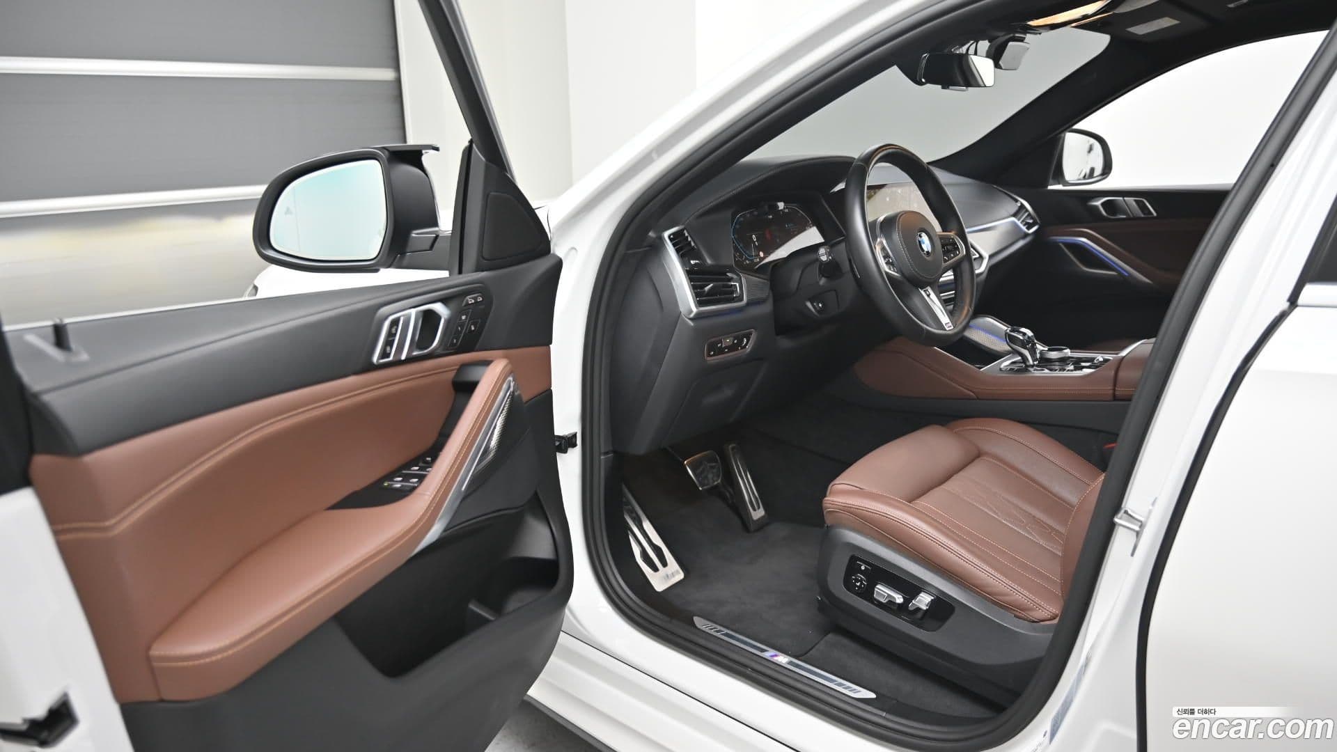 Main__Slider__Photo:X6 BMW 2022.7-10