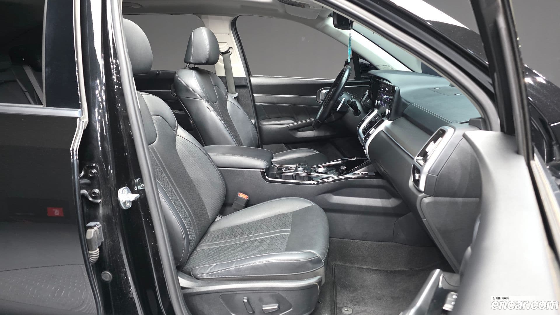 Main__Slider__Photo:Sorento Kia 2021.2-10