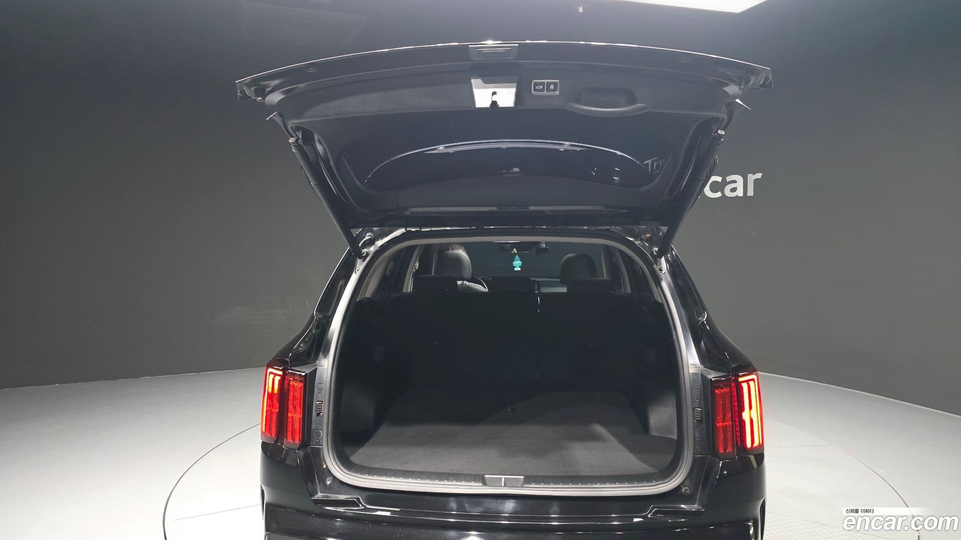 Main__Slider__Photo:Sorento Kia 2021.2-19