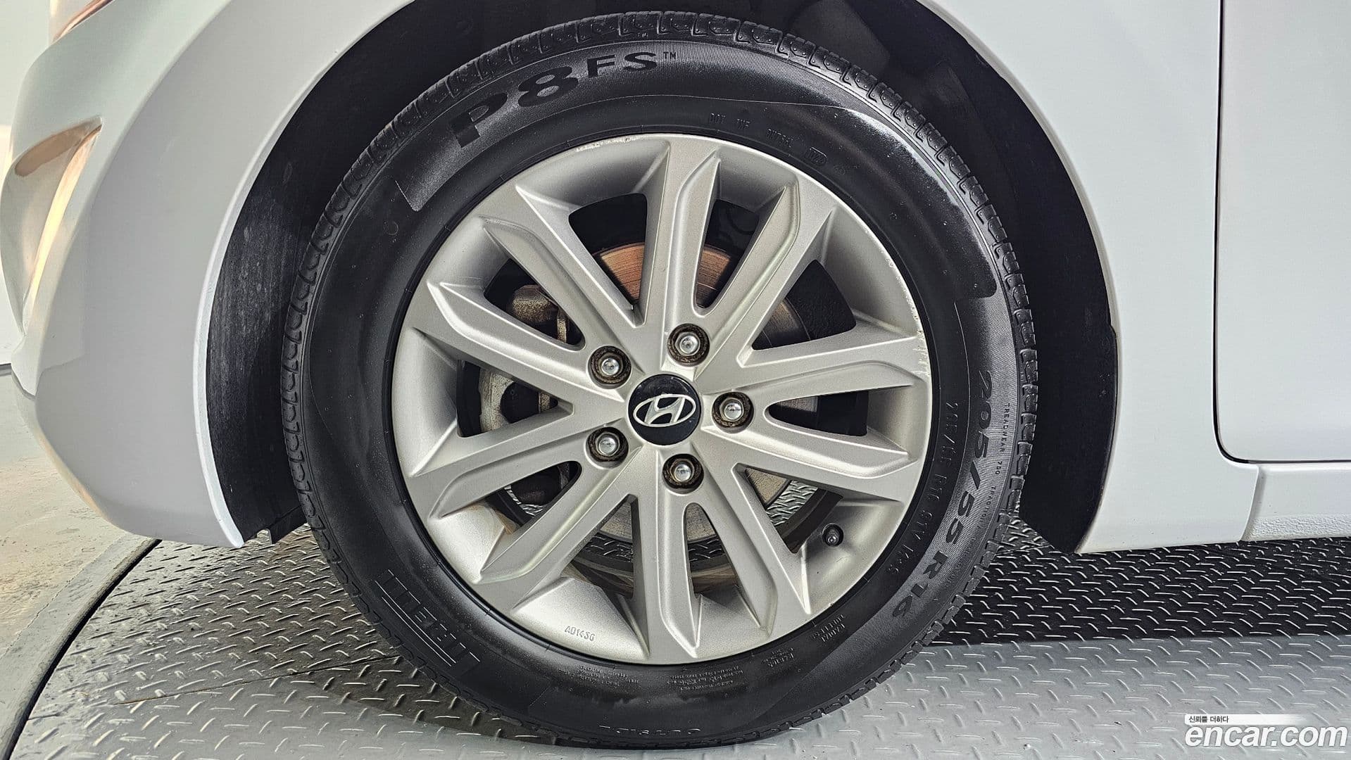 Main__Slider__Photo:AVANTE Hyundai 2014.1-4