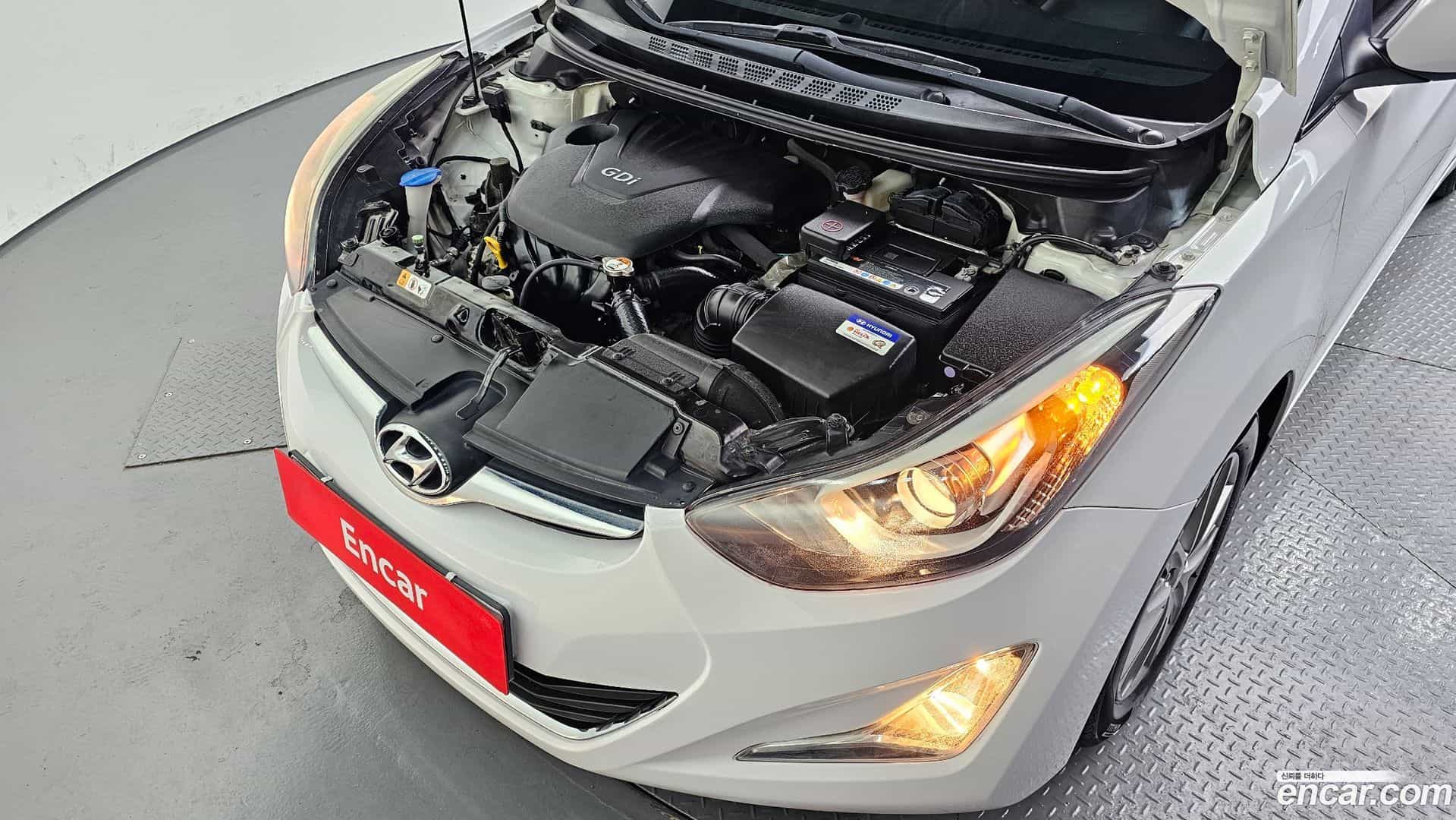 AVANTE Hyundai 2014.1-OUTER-006