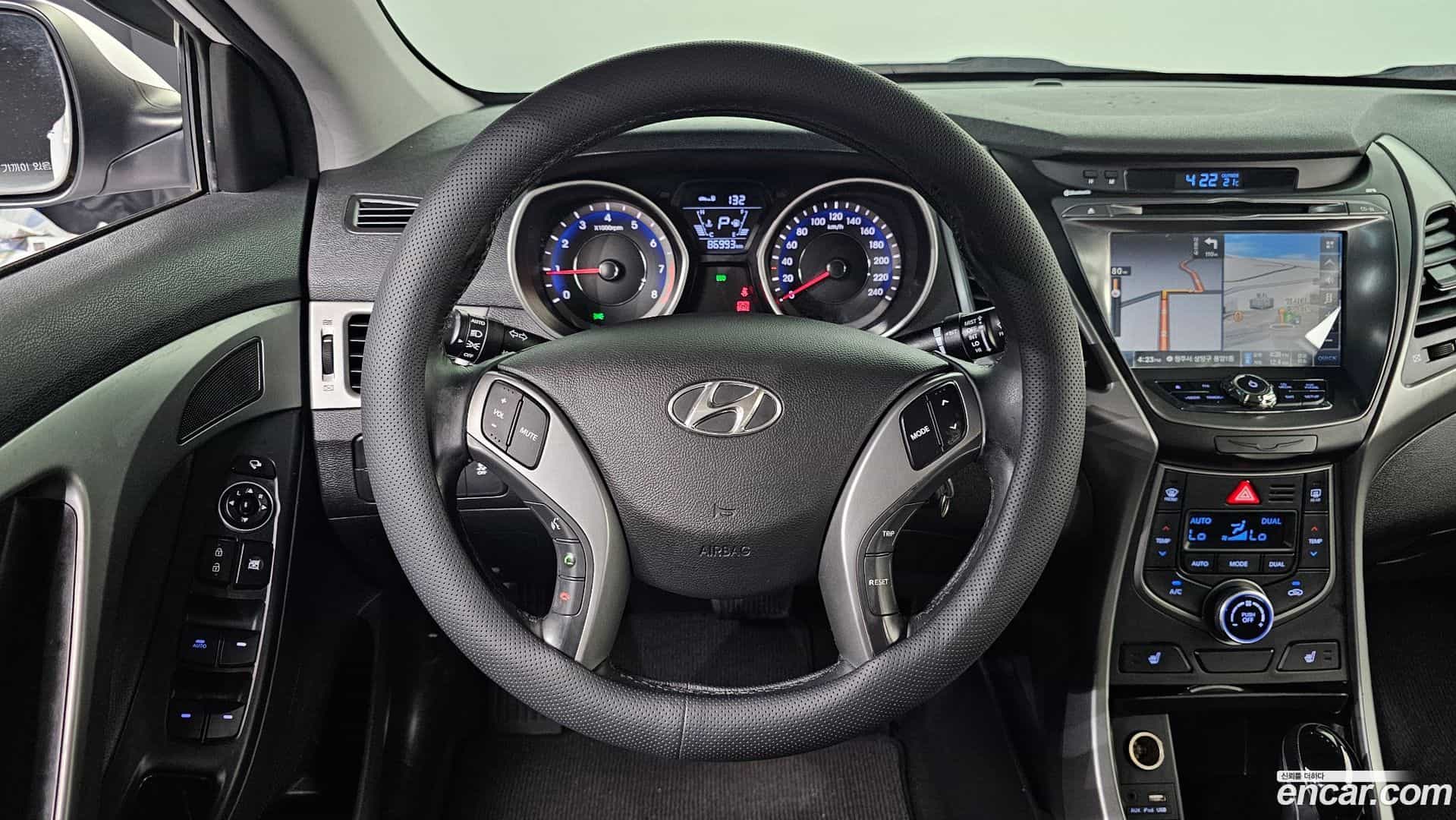 AVANTE Hyundai 2014.1-OPTION-020
