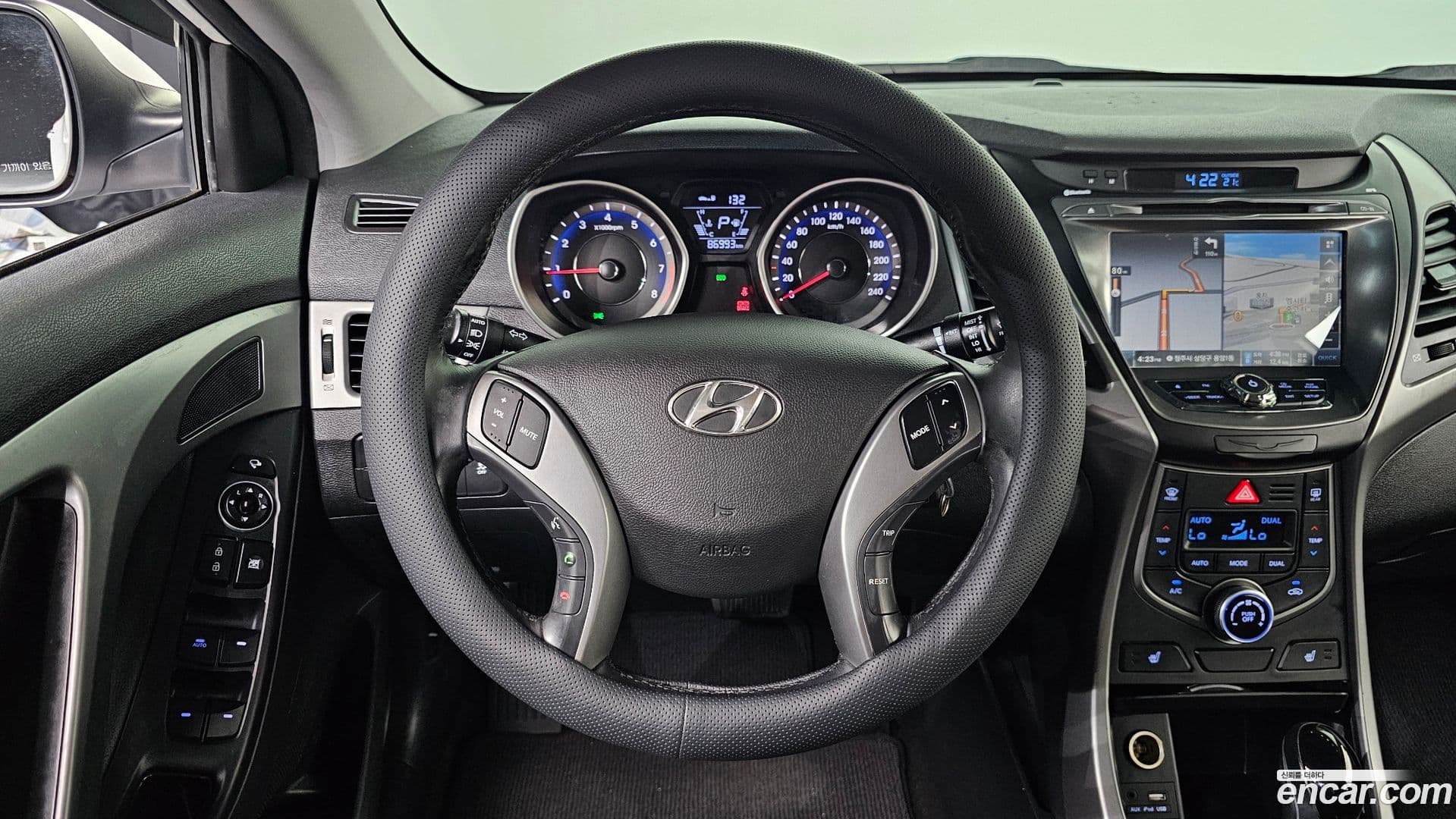 Main__Slider__Photo:AVANTE Hyundai 2014.1-15