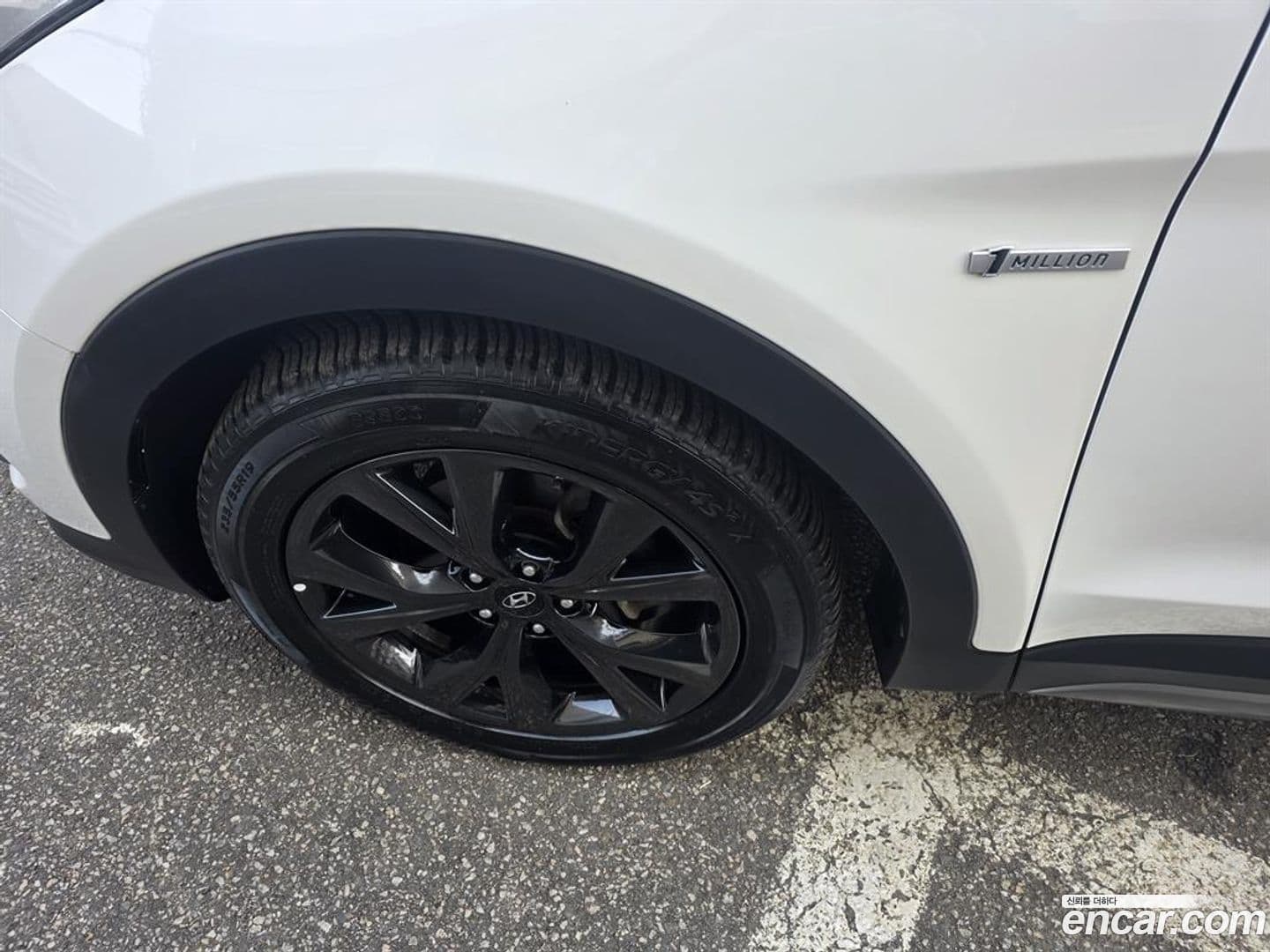 Main__Slider__Photo:Santafe Hyundai 2017.7-17