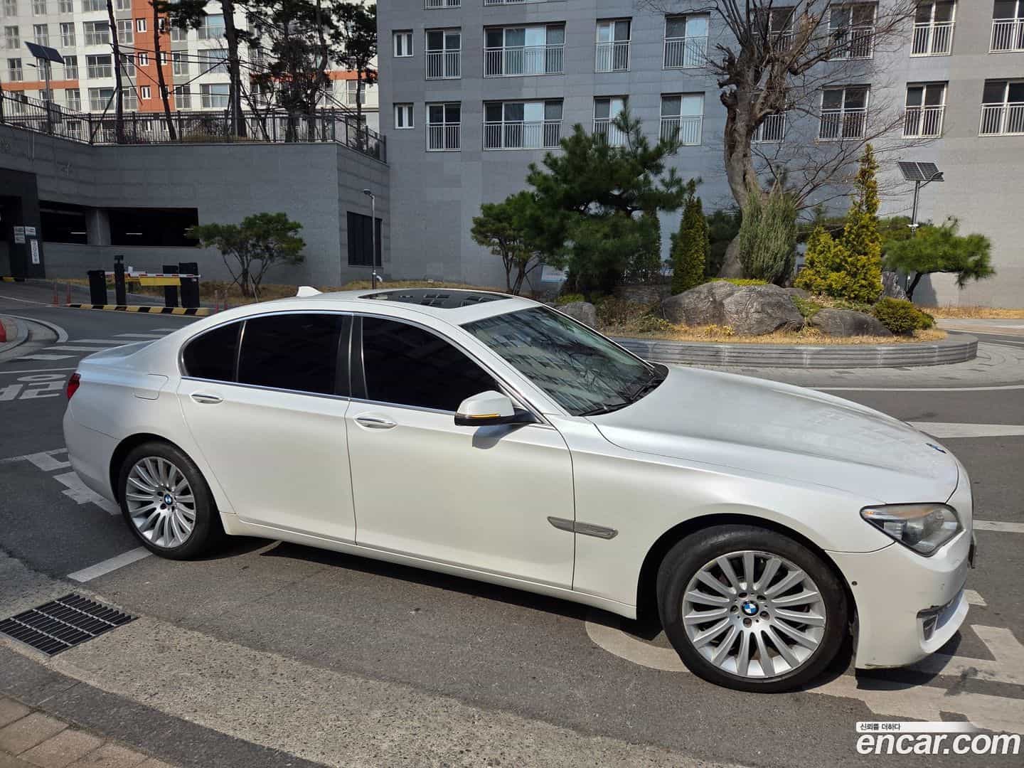 7-Series BMW 2013.4-OUTER-004