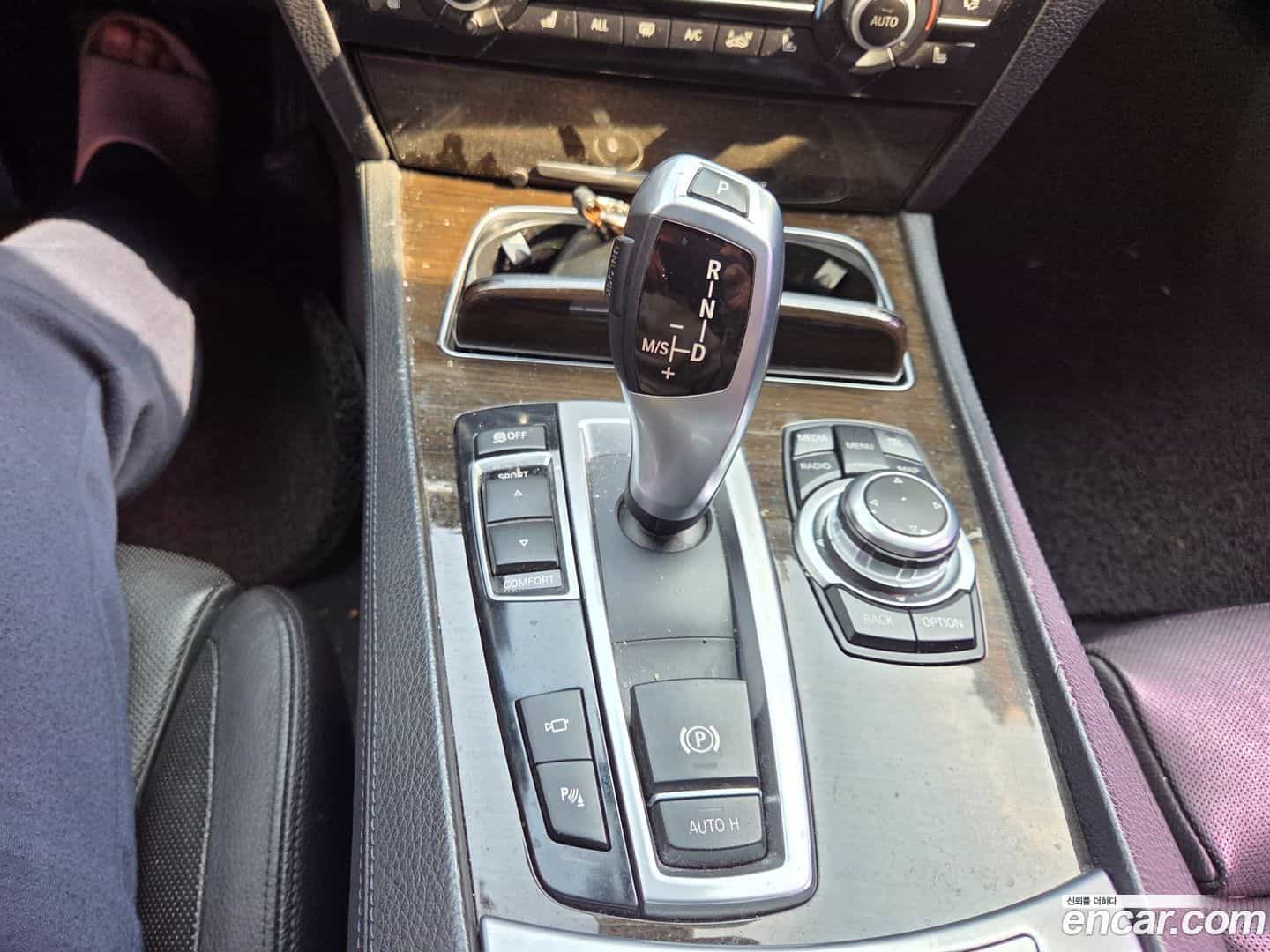 7-Series BMW 2013.4-INNER-008