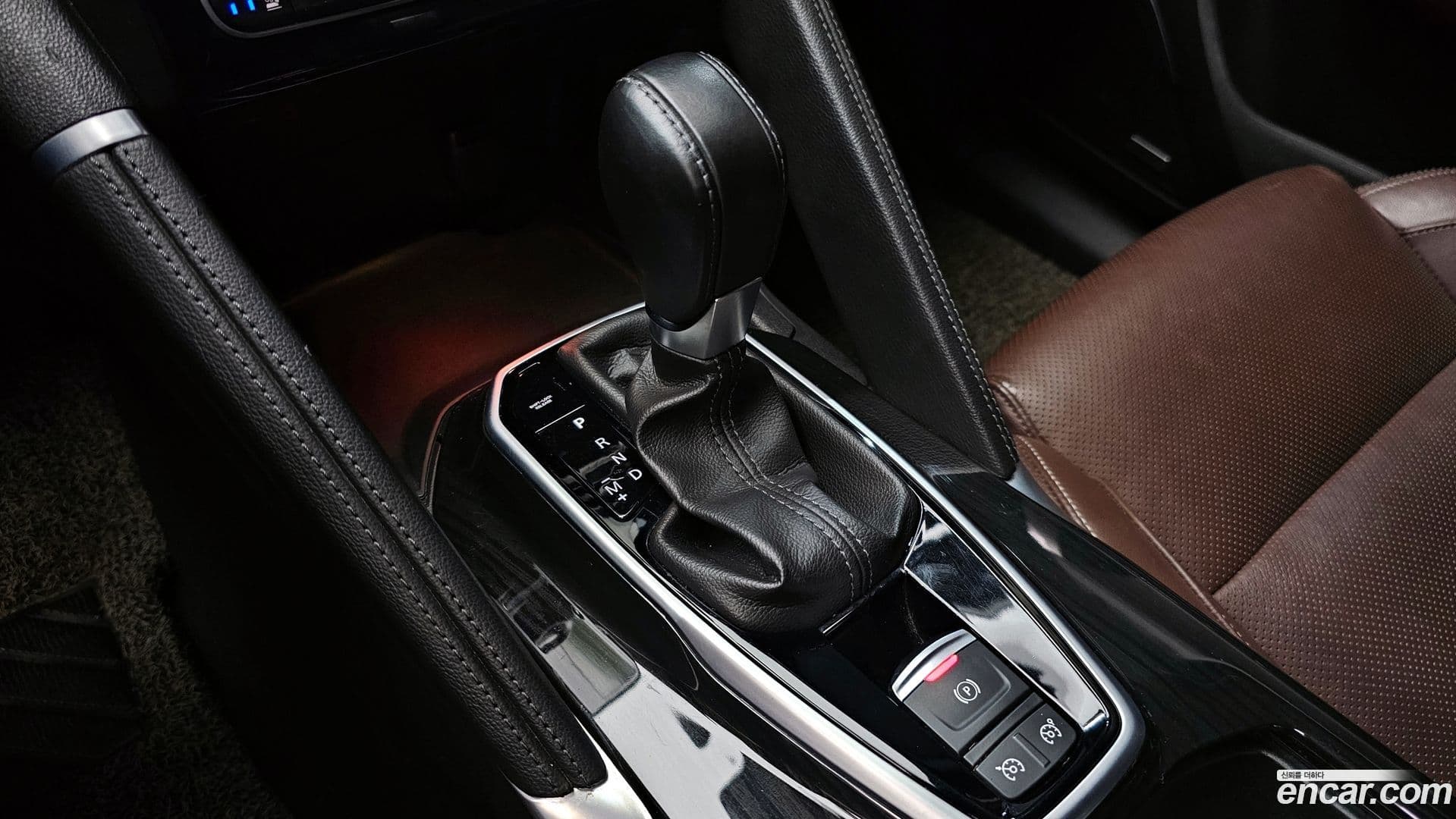 Main__Slider__Photo:QM6 Renault-KoreaSamsung 2017.7-8