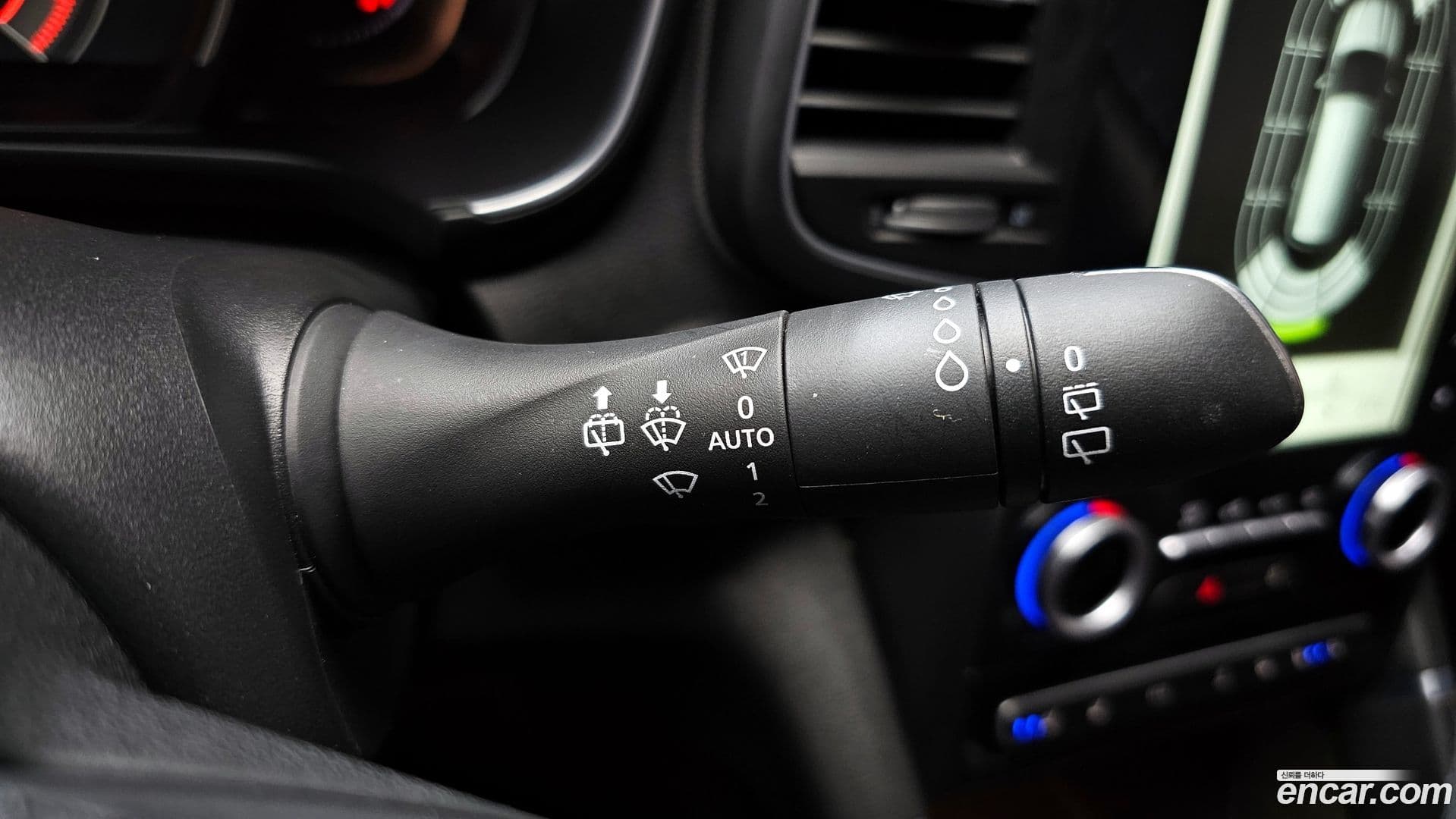 Main__Slider__Photo:QM6 Renault-KoreaSamsung 2017.7-15