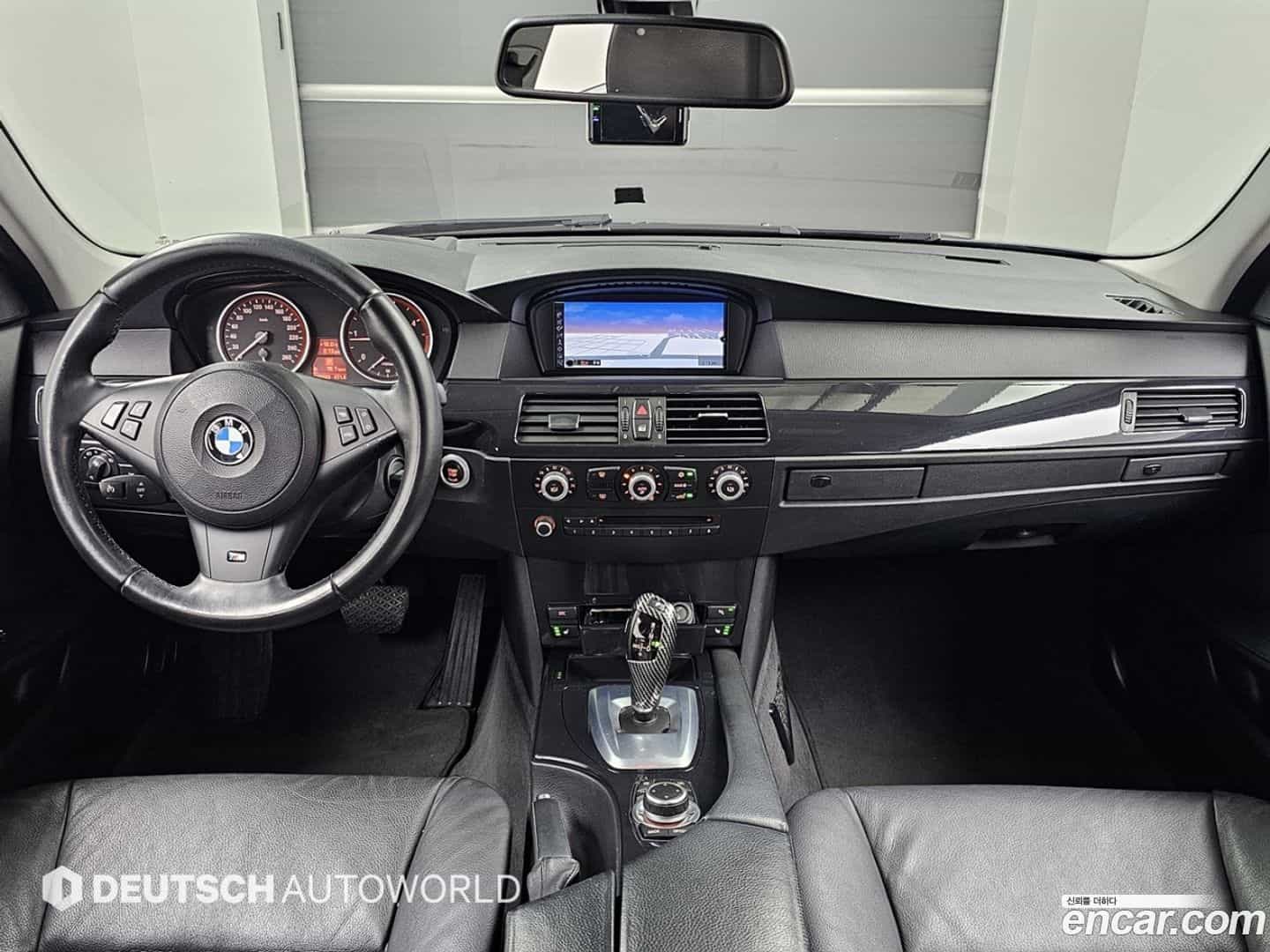 5-Series BMW 2009.10-INNER-007