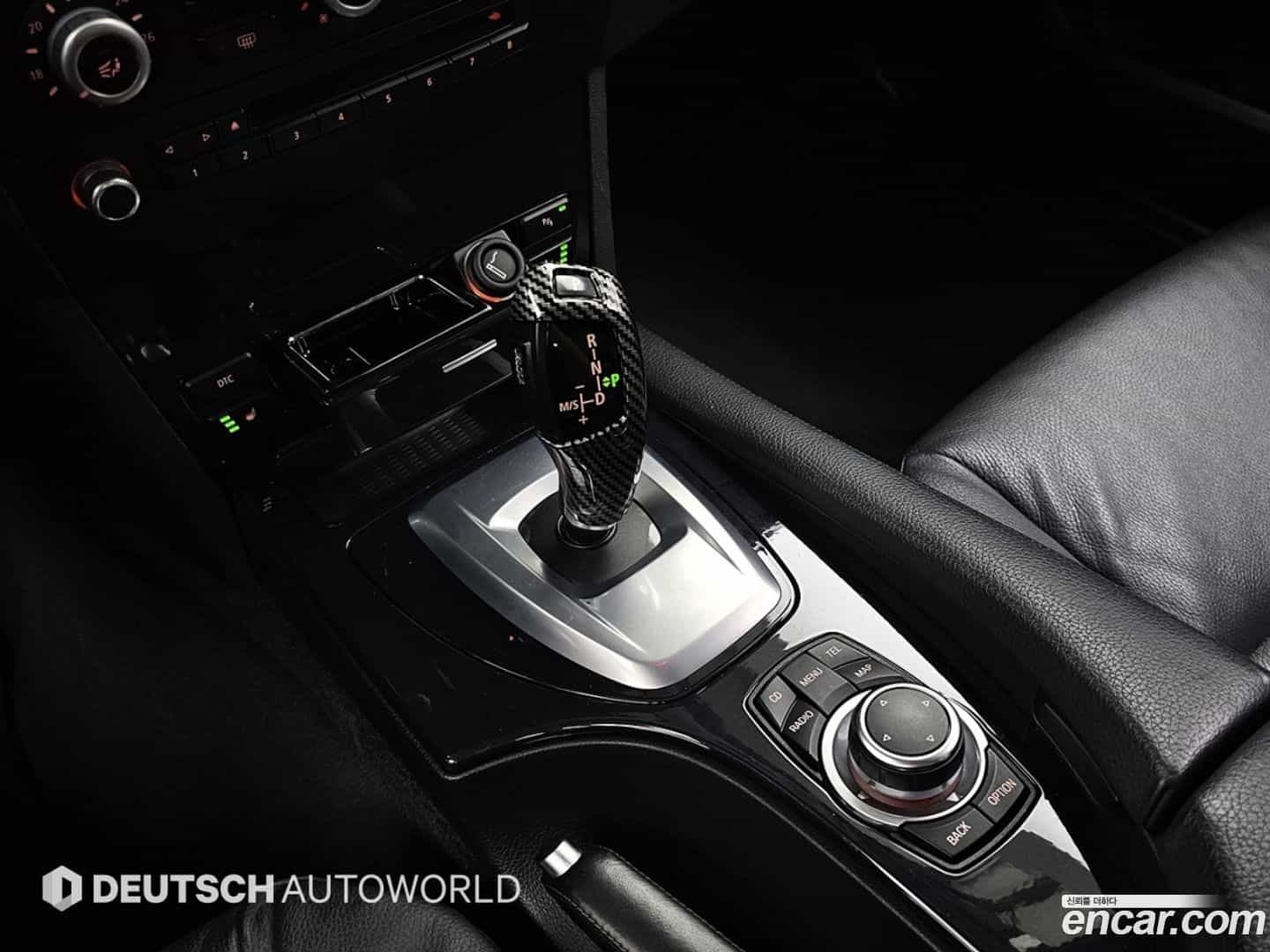 5-Series BMW 2009.10-INNER-009