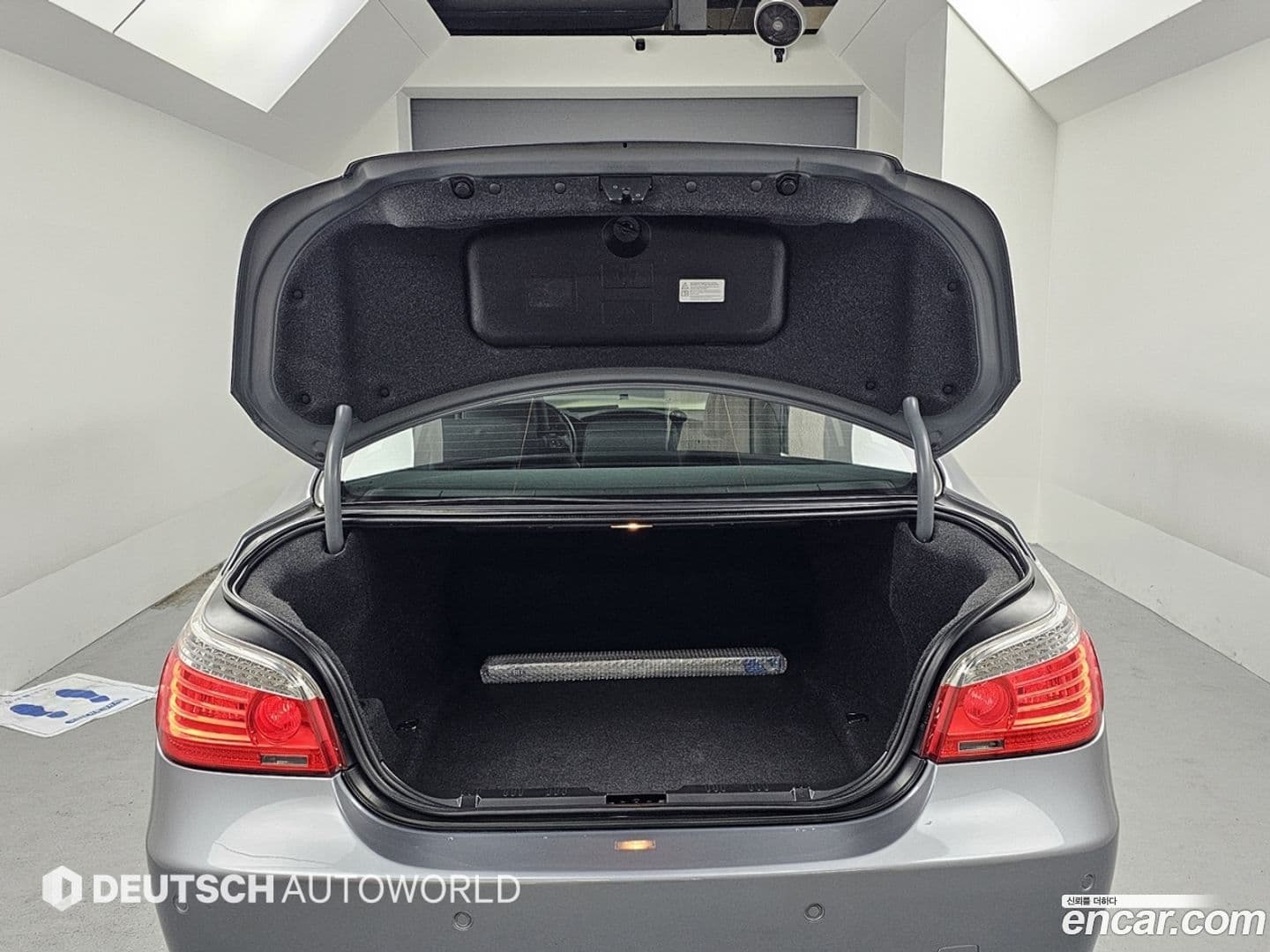 Main__Slider__Photo:5-Series BMW 2009.10-18