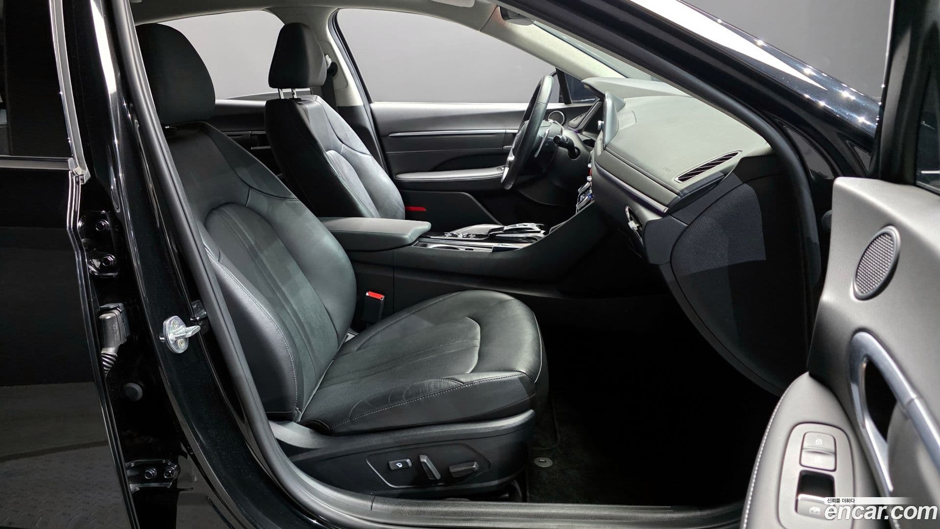 Main__Slider__Photo:Sonata Hyundai 2022.3-9