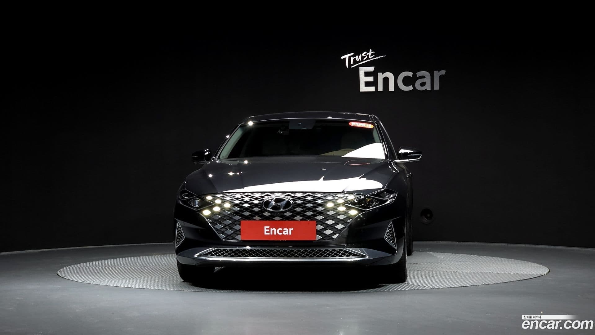 Main__Slider__Photo:Grandeur Hyundai 2020.9-2