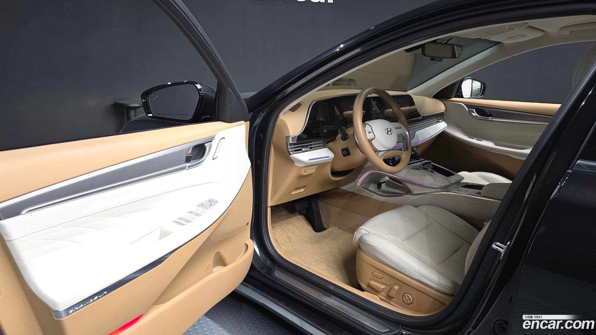 Main__Slider__Photo:Grandeur Hyundai 2020.9-9