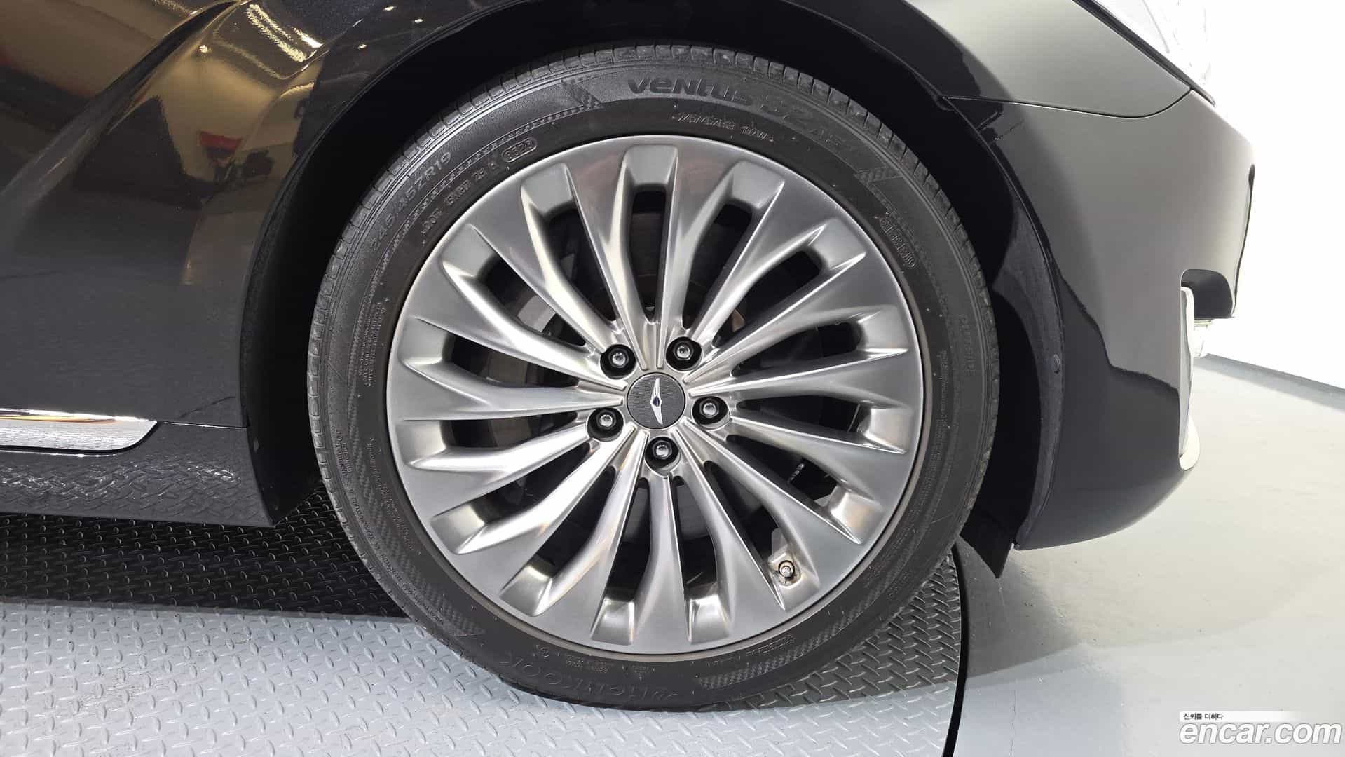 EQ900 Genesis 2017.4-OUTER-005