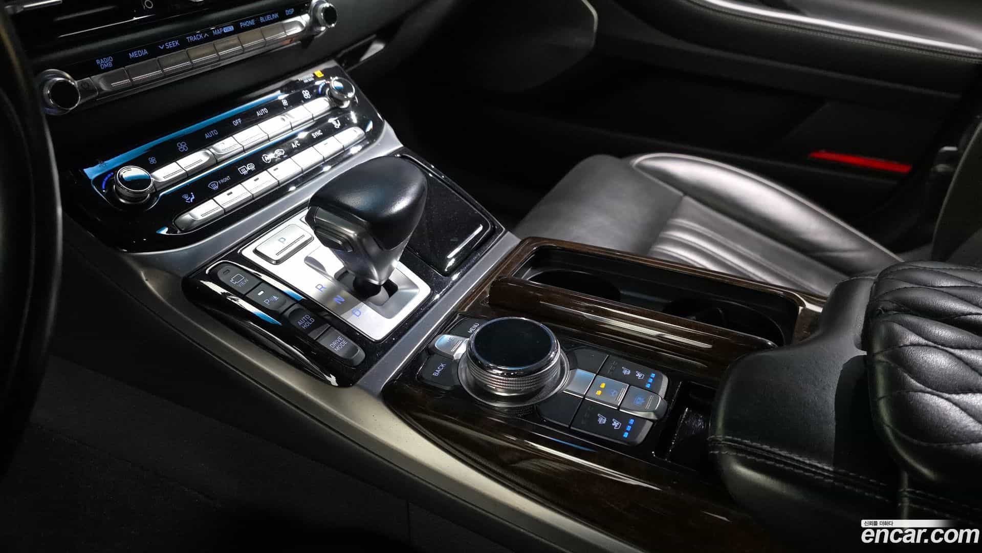 EQ900 Genesis 2017.4-INNER-009