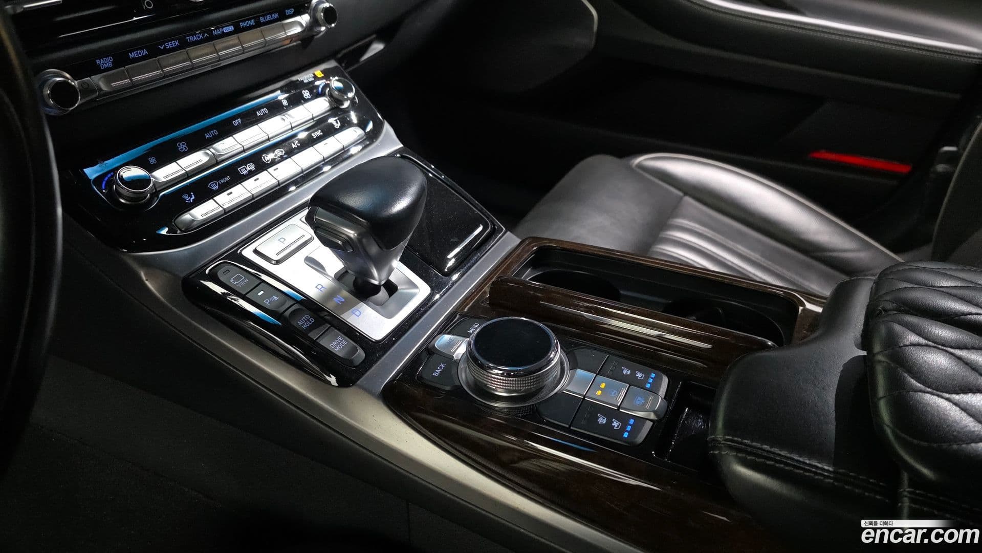 Main__Slider__Photo:EQ900 Genesis 2017.4-8