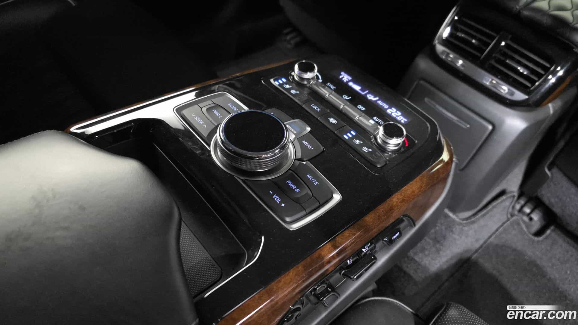 EQ900 Genesis 2017.4-OPTION-023