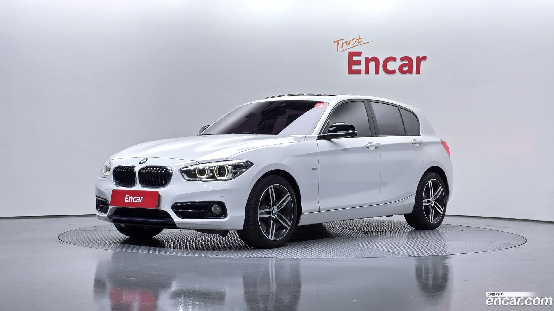 Main__Slider__Photo:1-Series BMW 2016.7-0