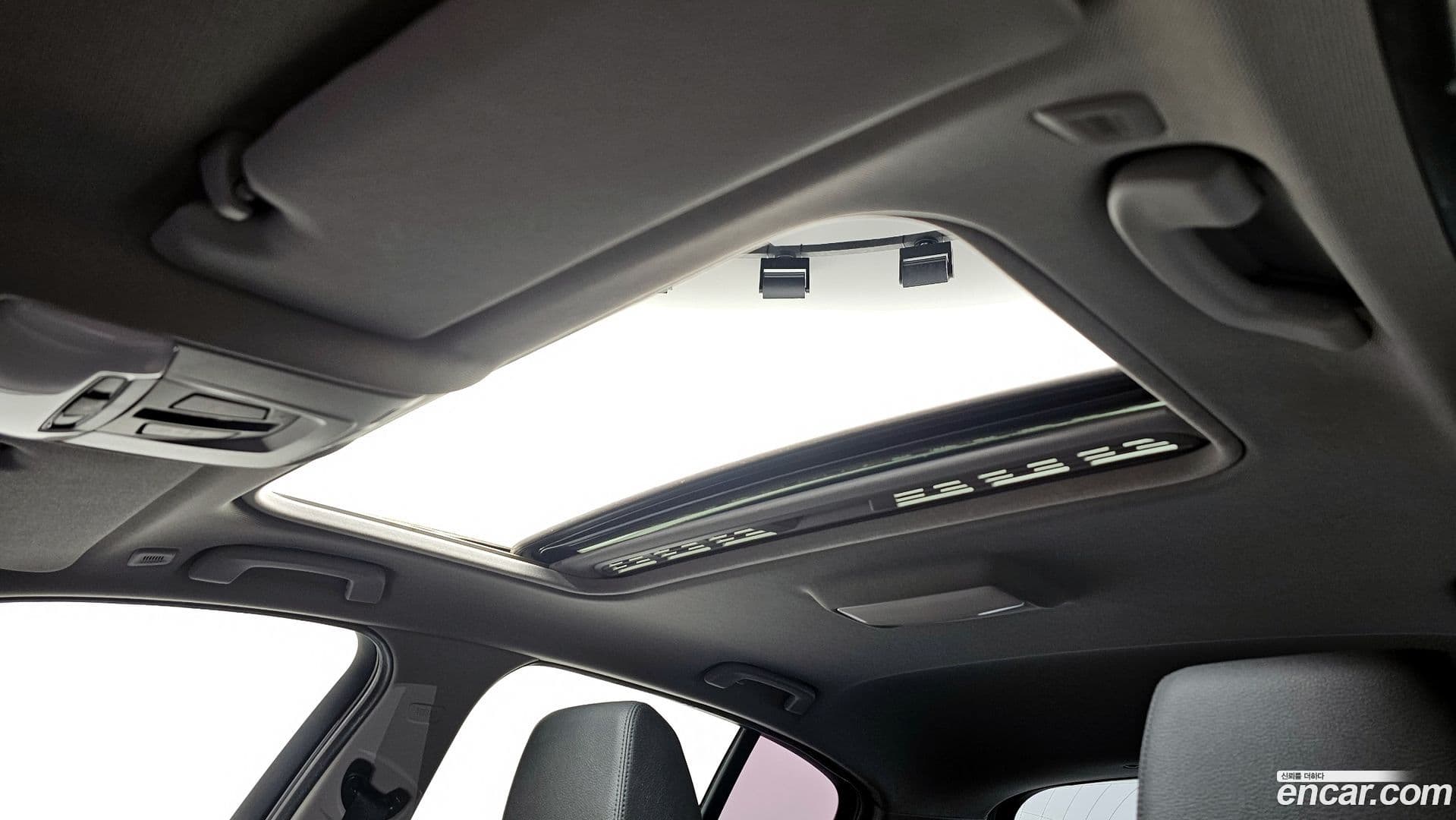 Main__Slider__Photo:1-Series BMW 2016.7-18