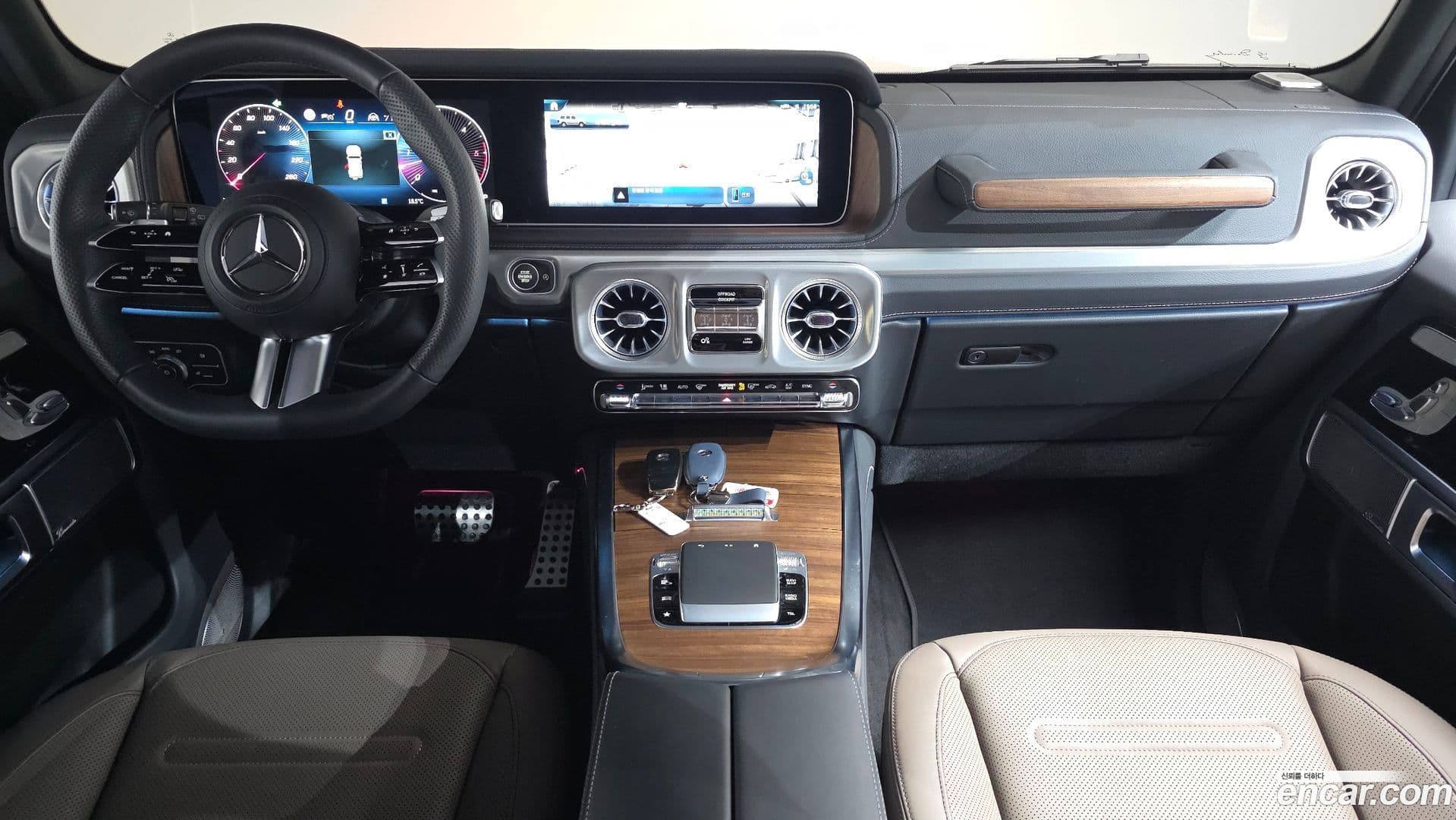 Main__Slider__Photo:G-Class Mercedes-Benz 2024.11-6