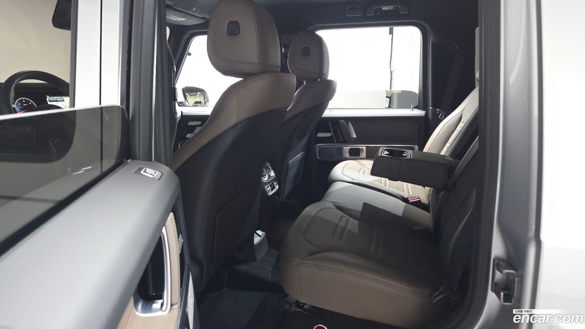 Main__Slider__Photo:G-Class Mercedes-Benz 2024.11-11