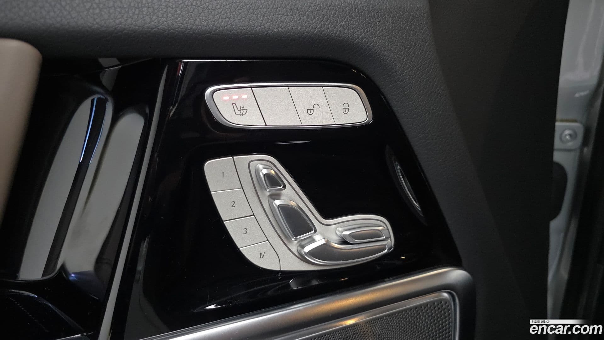 Main__Slider__Photo:G-Class Mercedes-Benz 2024.11-17